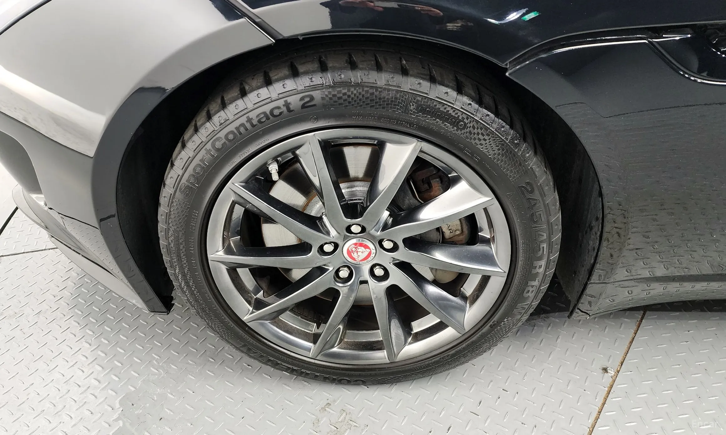 Jaguar F-TYPE превью 5