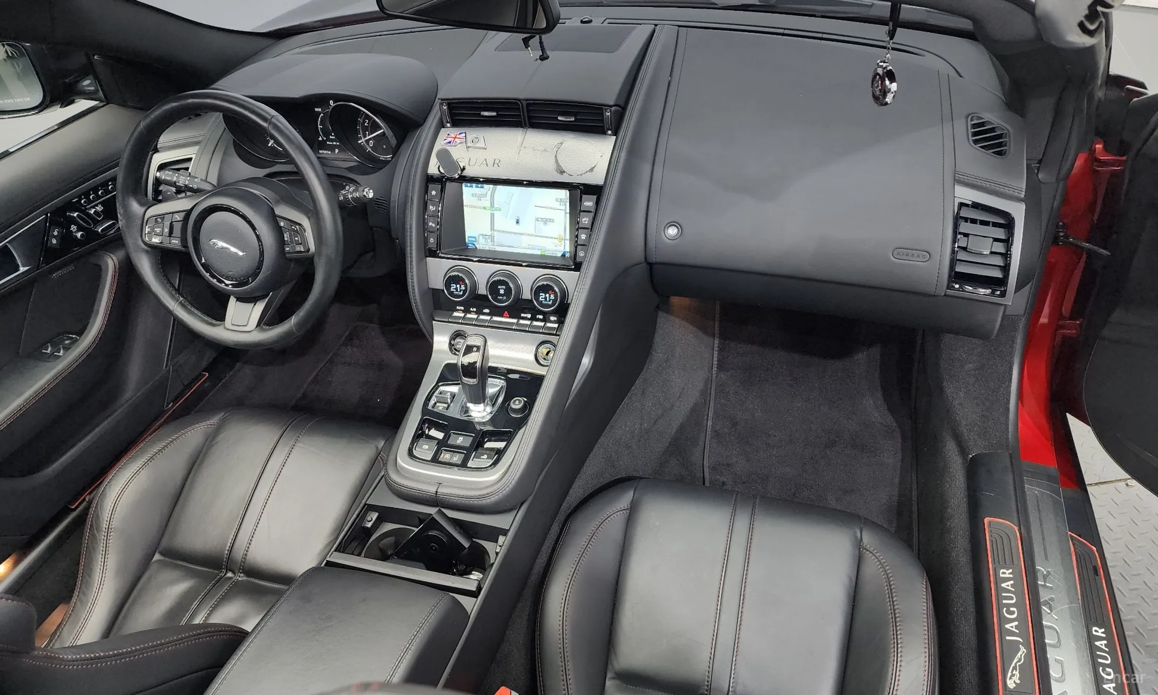 Jaguar F-TYPE превью 7