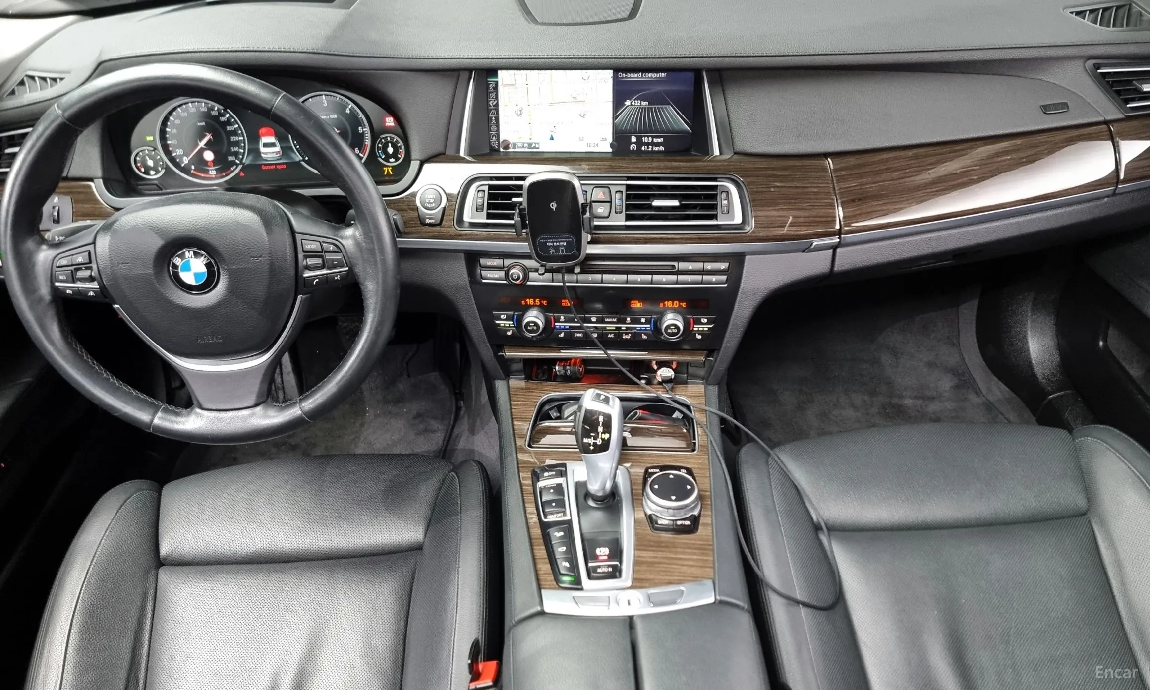 BMW 7 Series (F01) превью 4