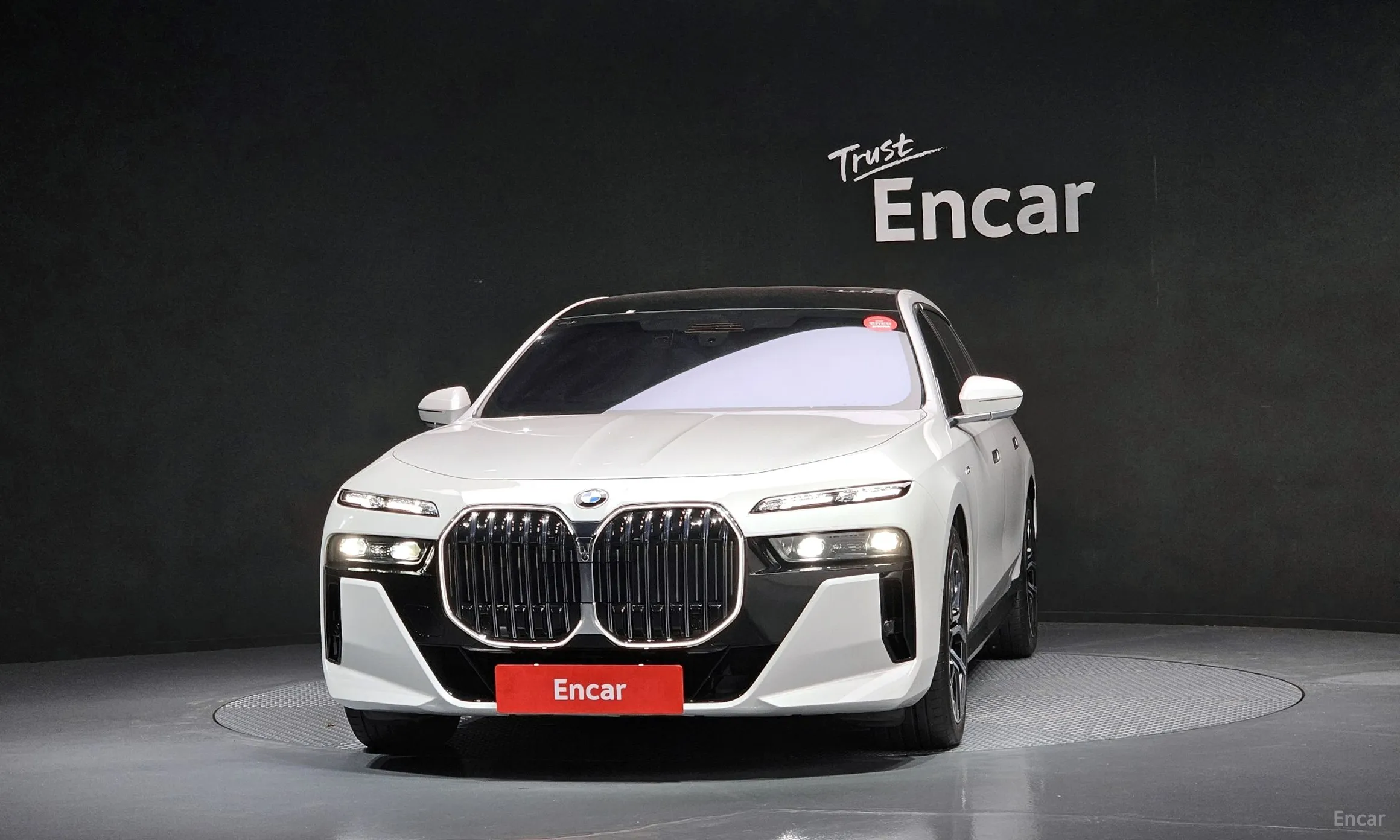 BMW 7 Series (G70) превью 2