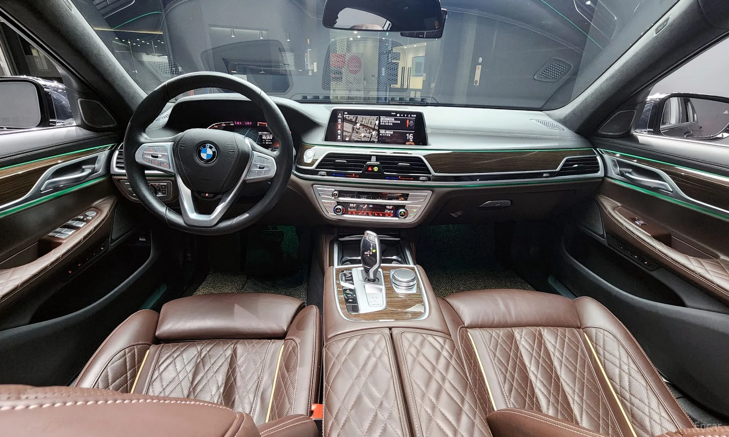 BMW 7 Series (G11) превью 4