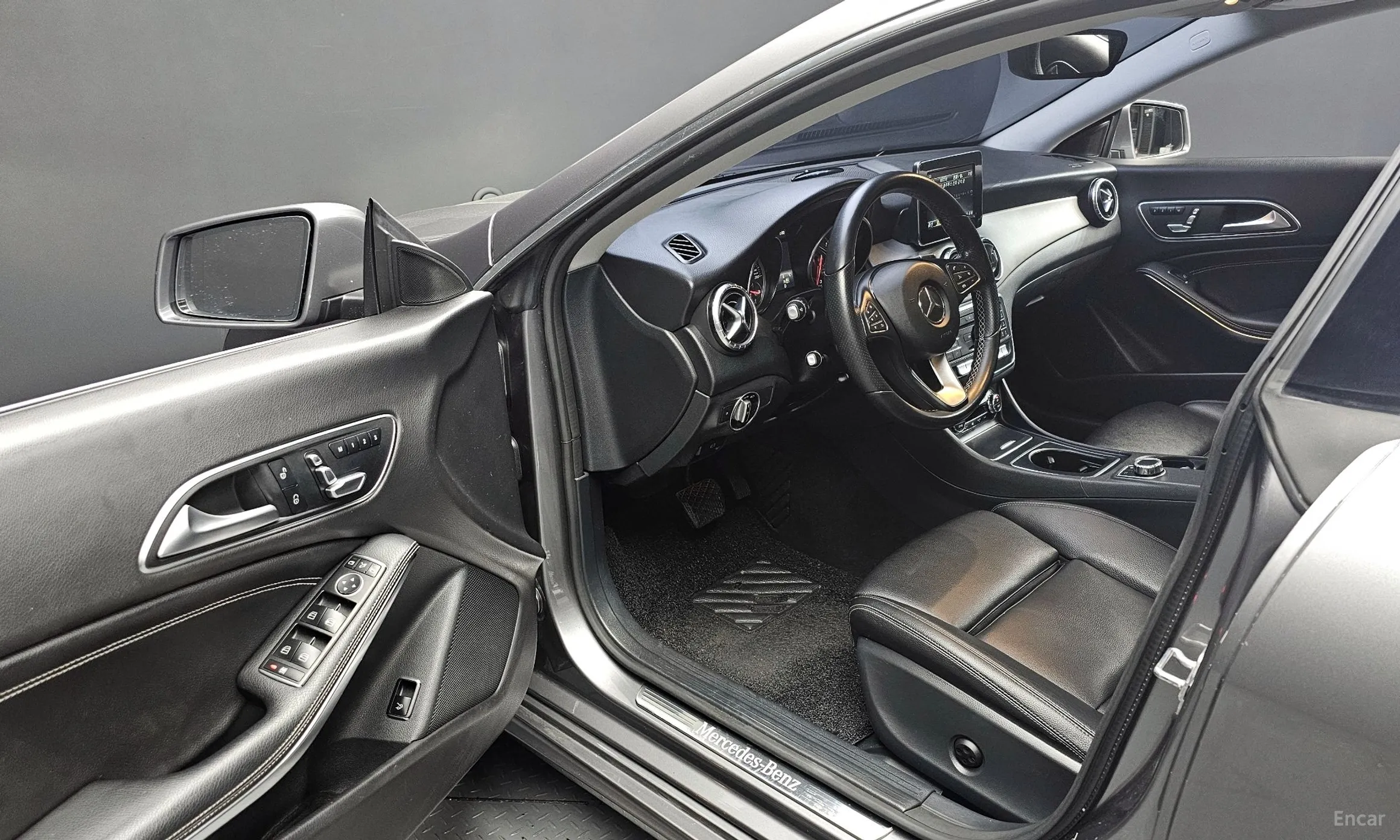 Mercedes Benz CLA-Class C117 превью 11