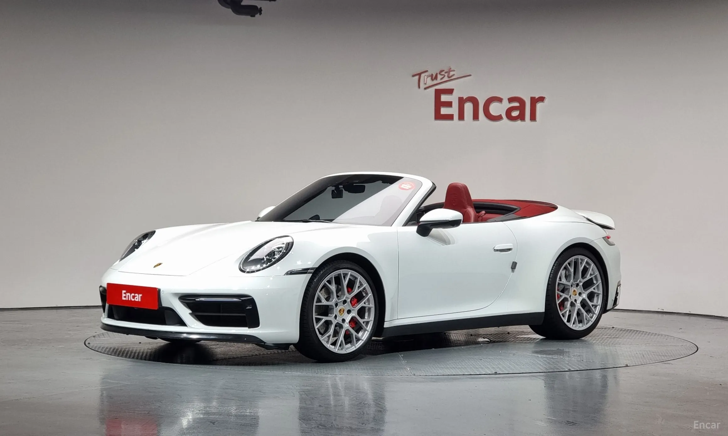 911 (992)