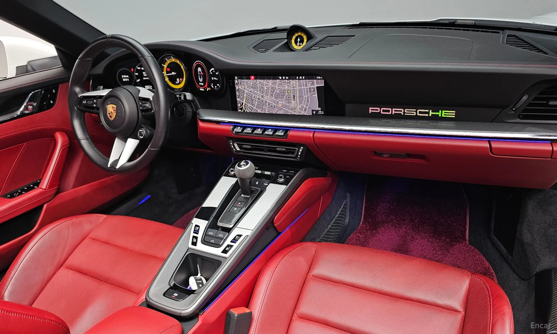 Porsche 911 (992) превью 4