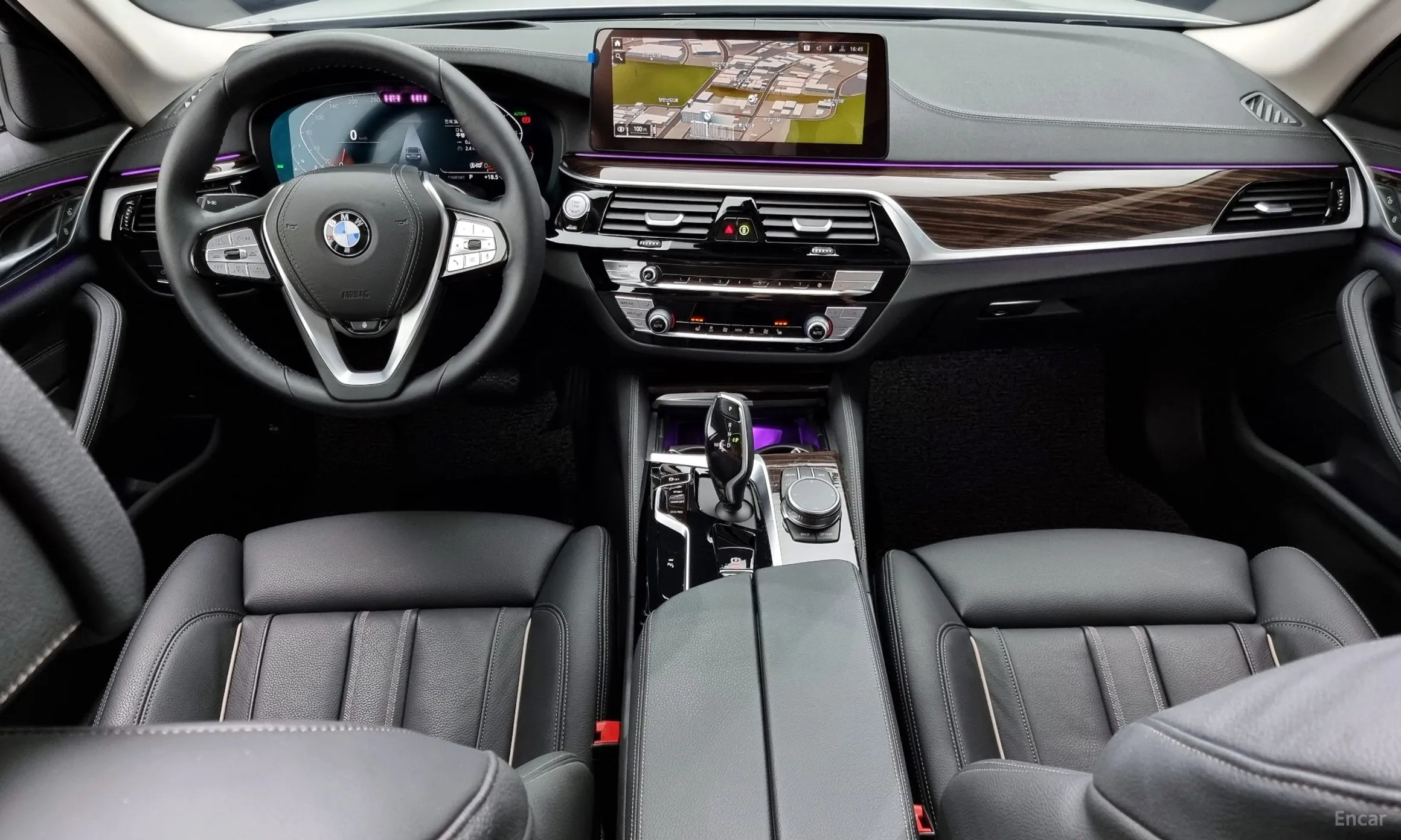 BMW 5 Series (G30) превью 4