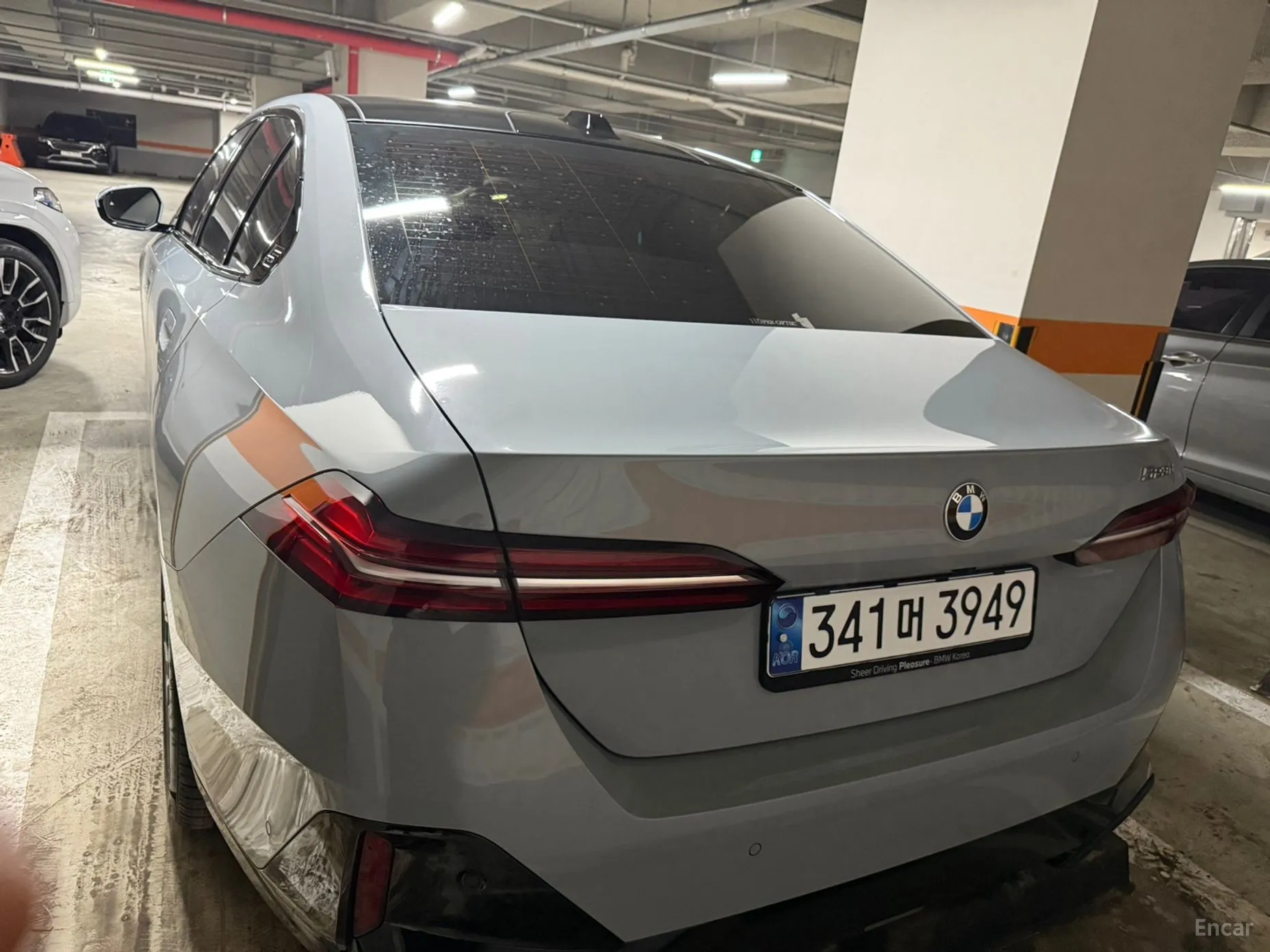 BMW 5 Series (G60) превью 2
