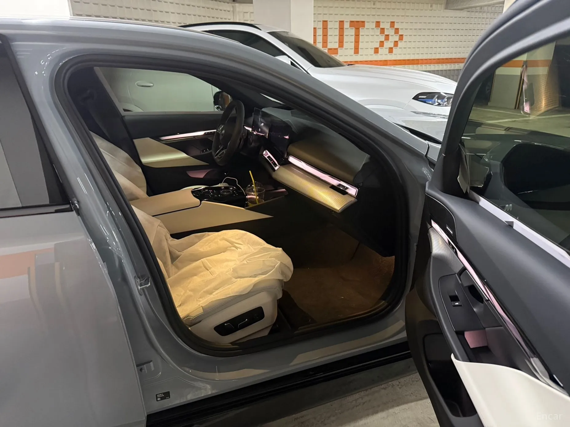 BMW 5 Series (G60) превью 3