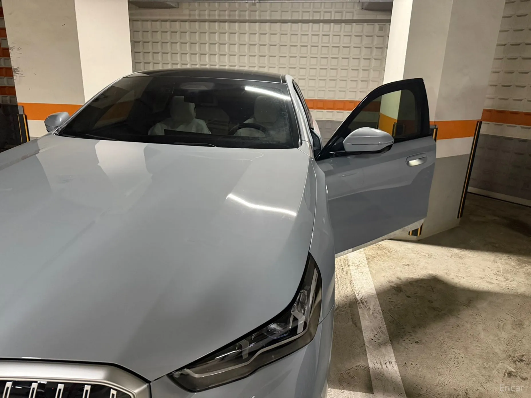 BMW 5 Series (G60) превью 4