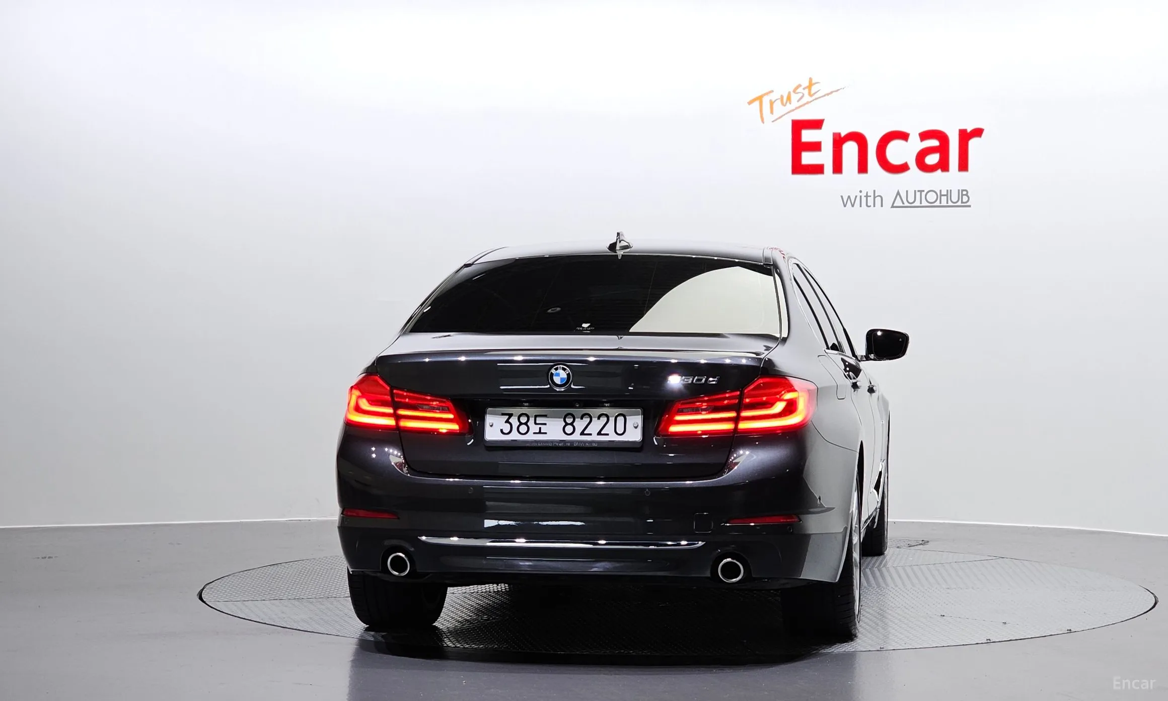 BMW 5 Series (G30) превью 3