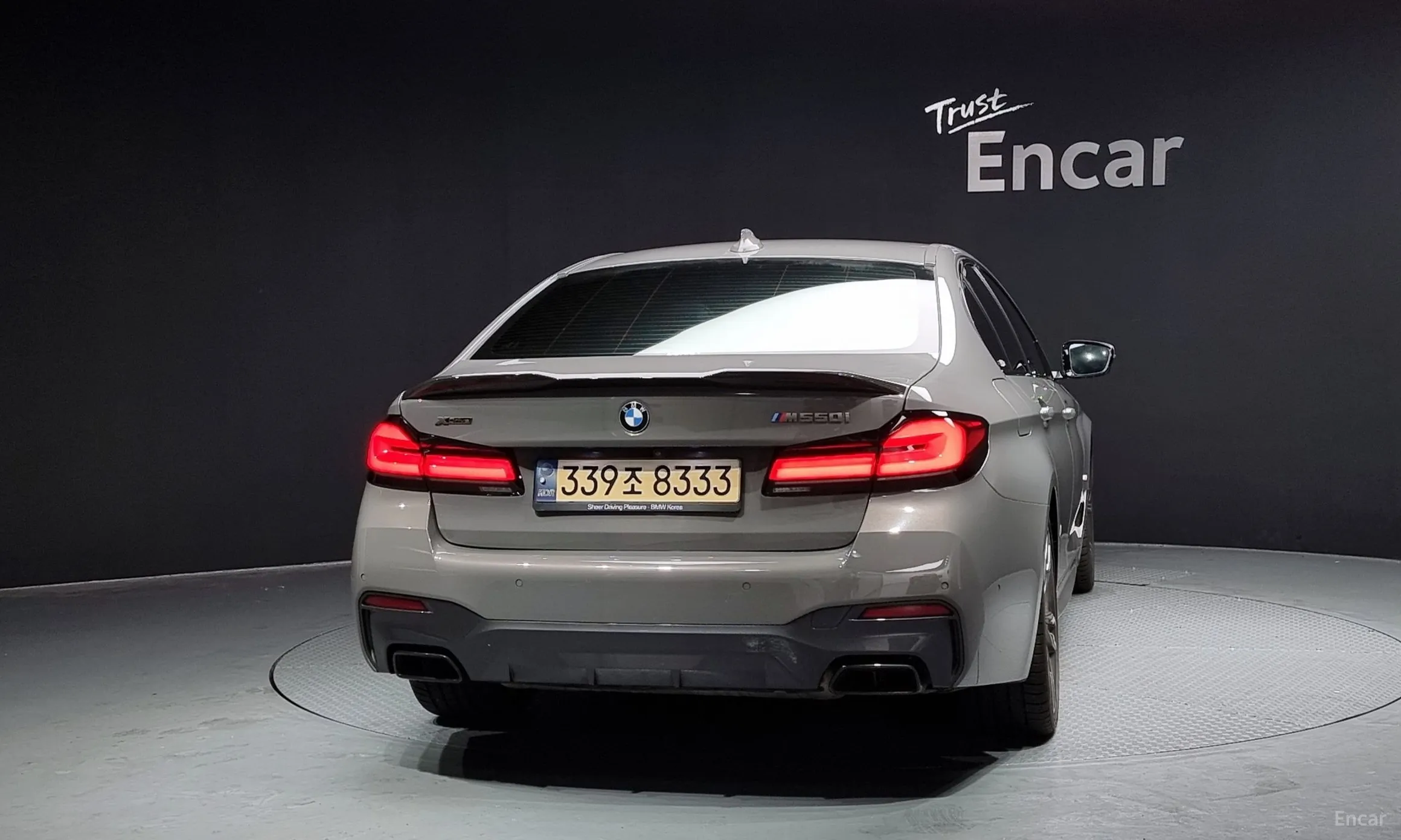 BMW 5 Series (G30) превью 3