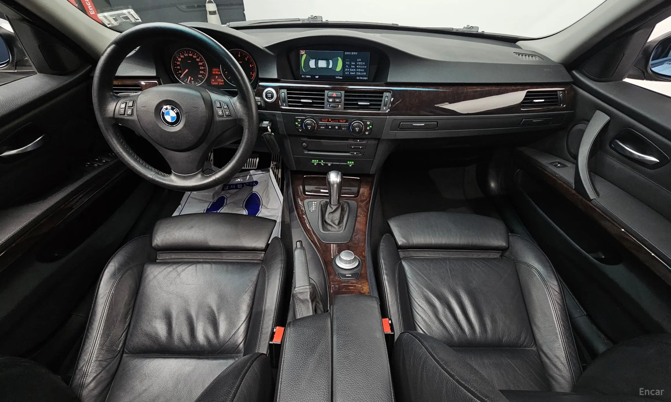 BMW 3 Series (E90) превью 4