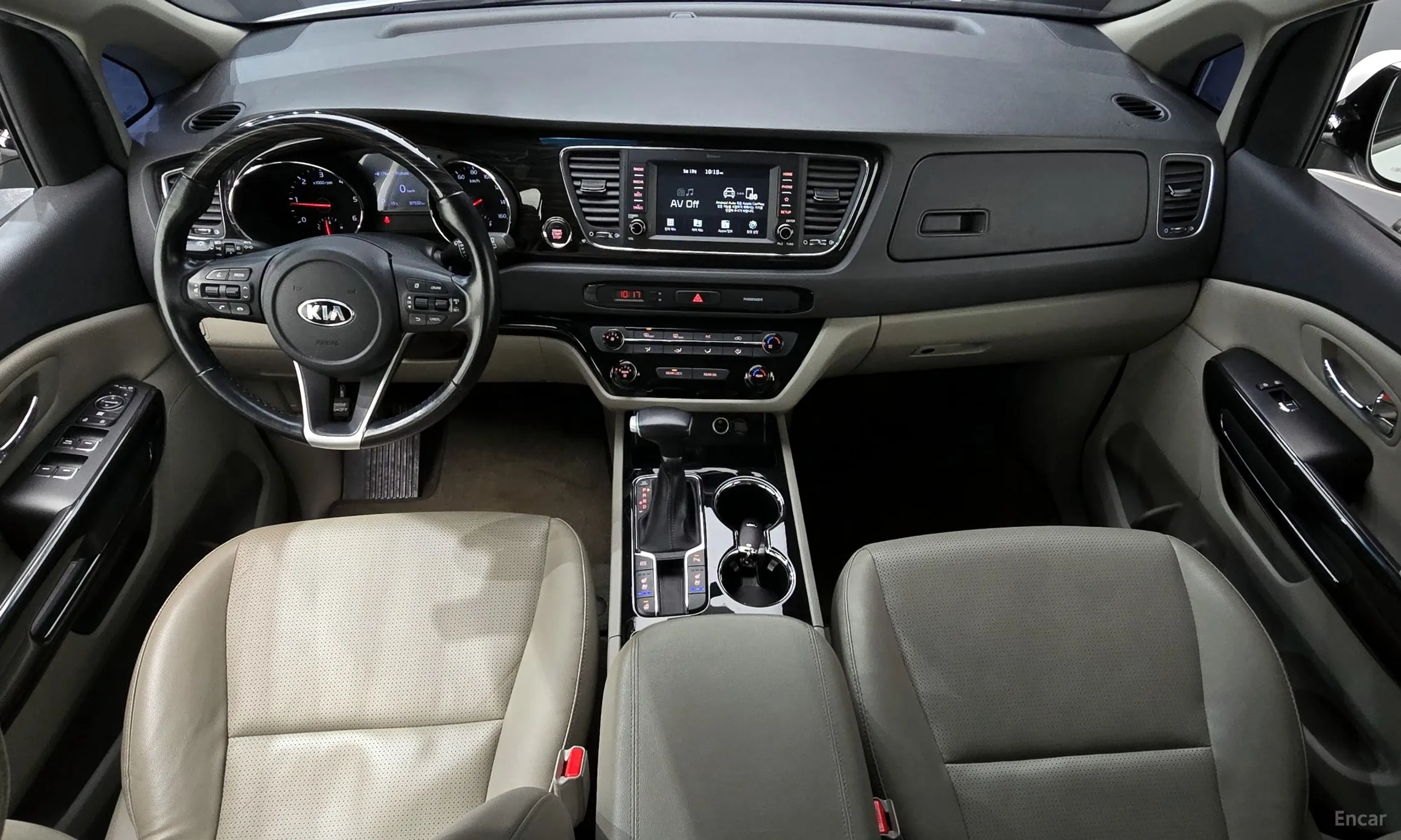 Kia Carnival превью 4