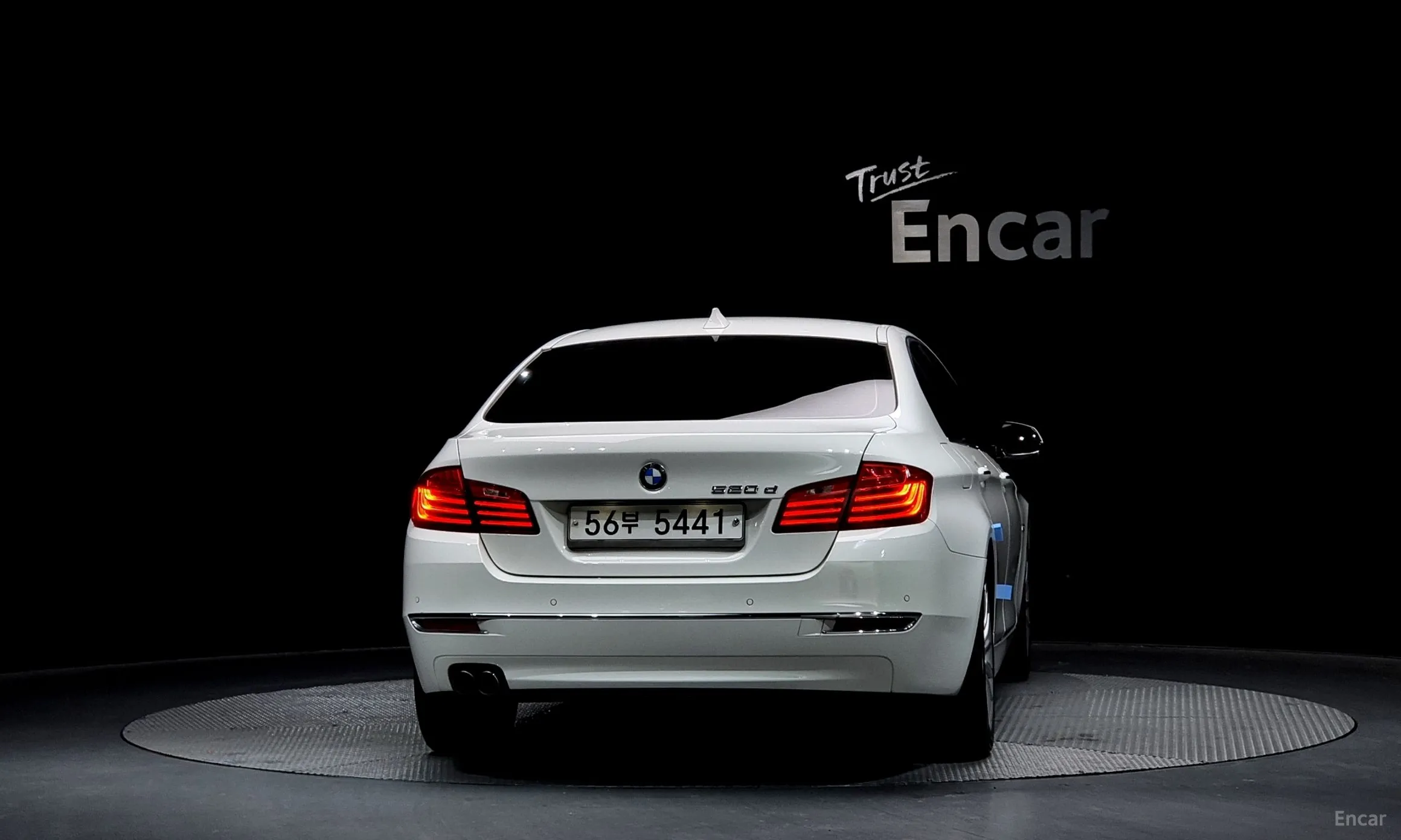 BMW 5 Series (F10) превью 3
