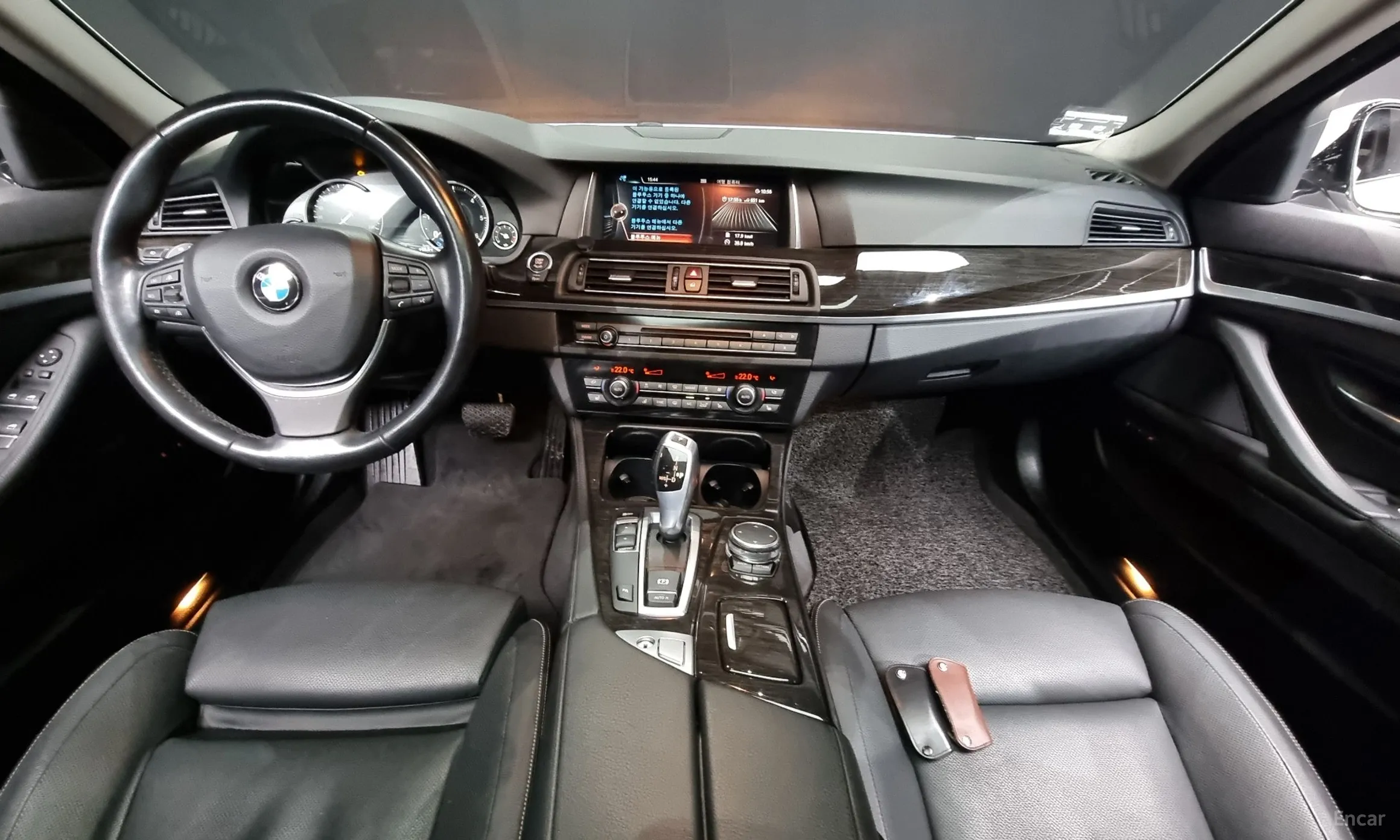 BMW 5 Series (F10) превью 4