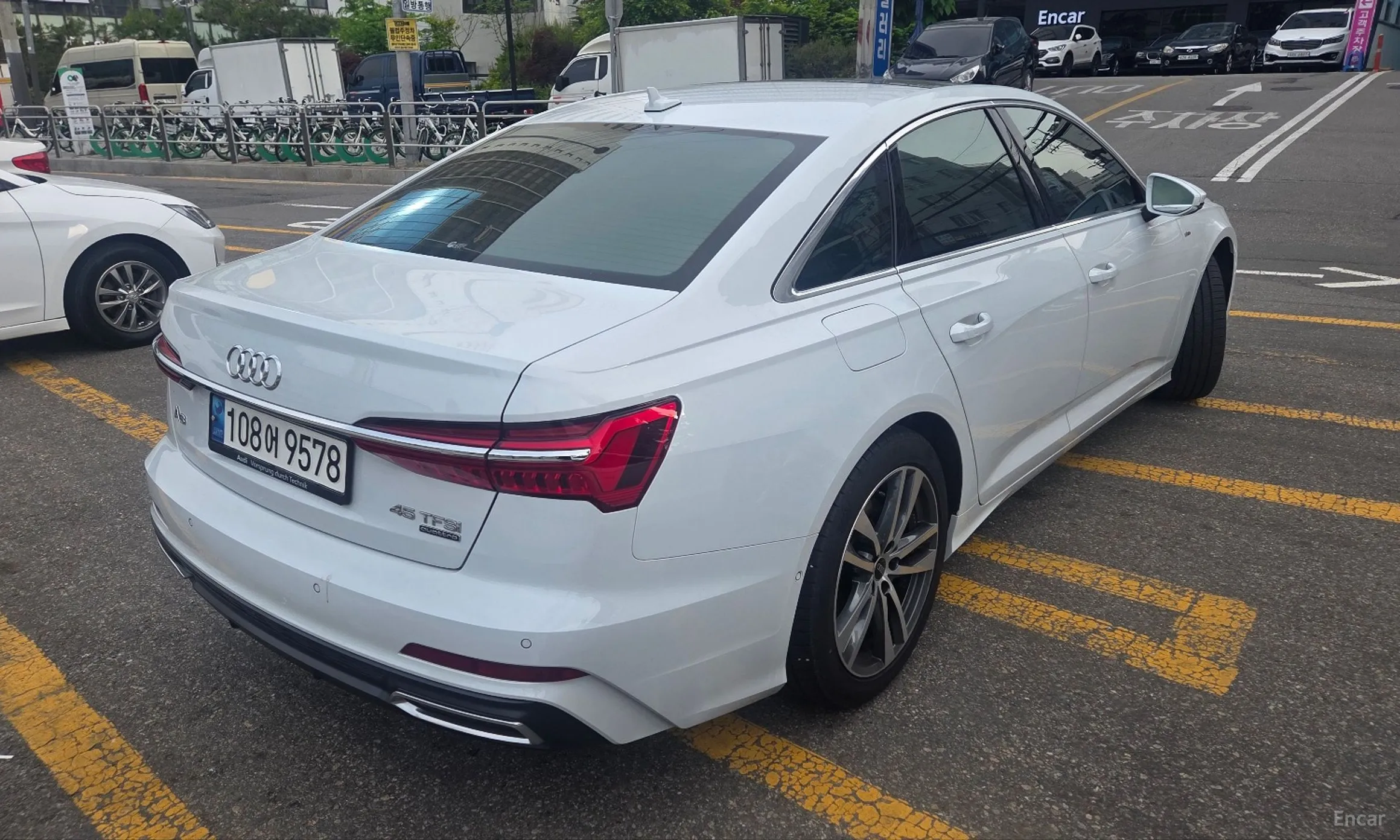 Audi A6 (C8) превью 4