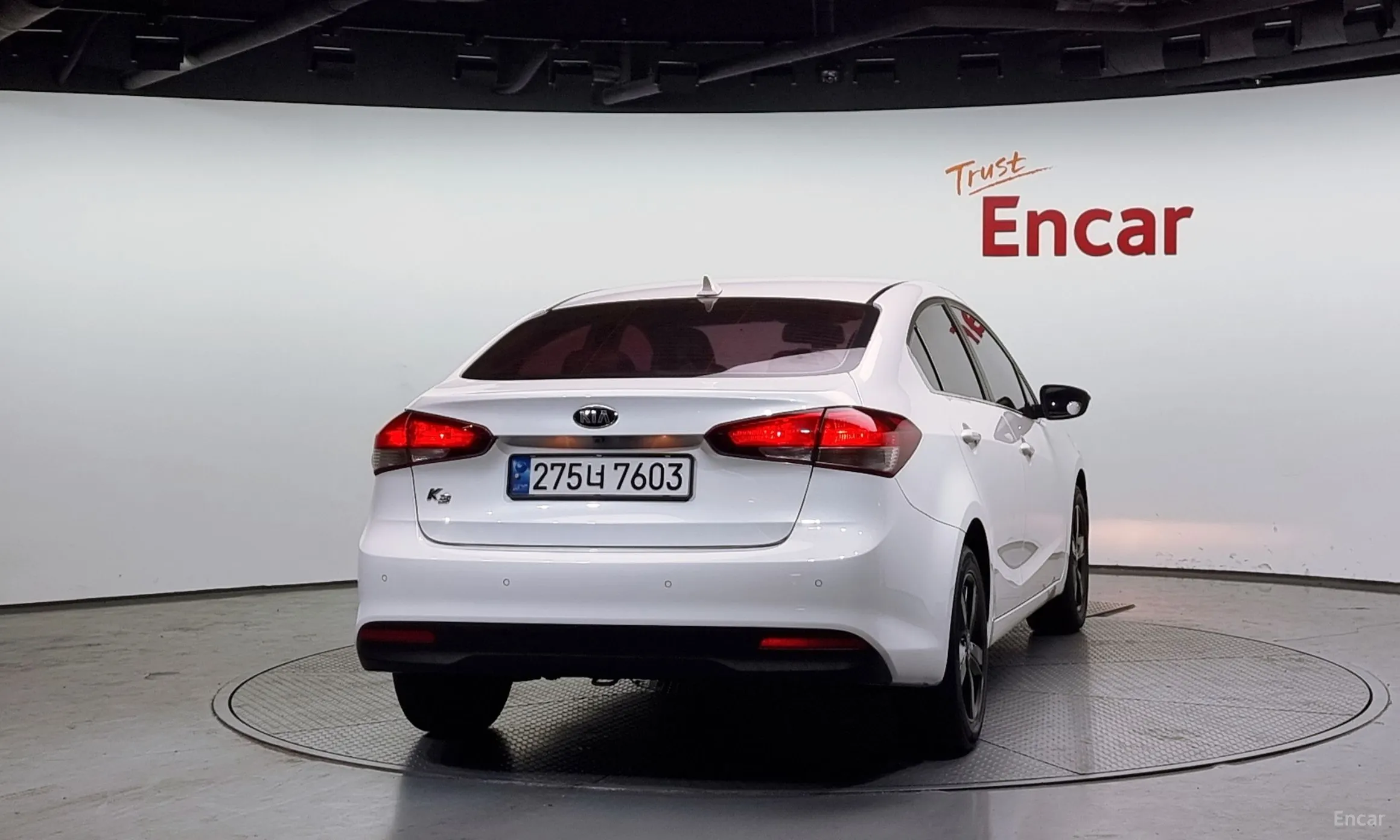 Kia K3 превью 3