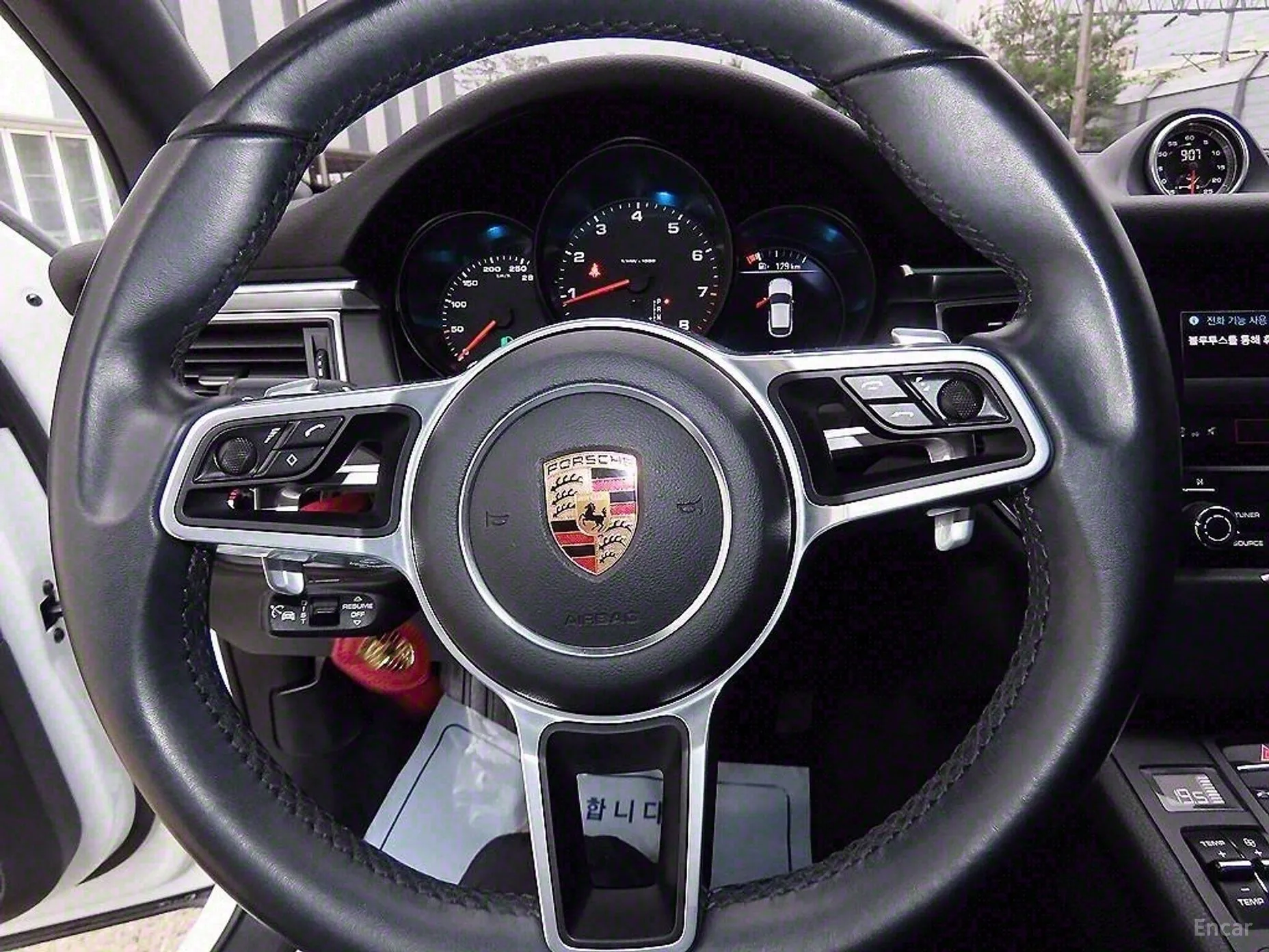 Porsche Macan превью 4