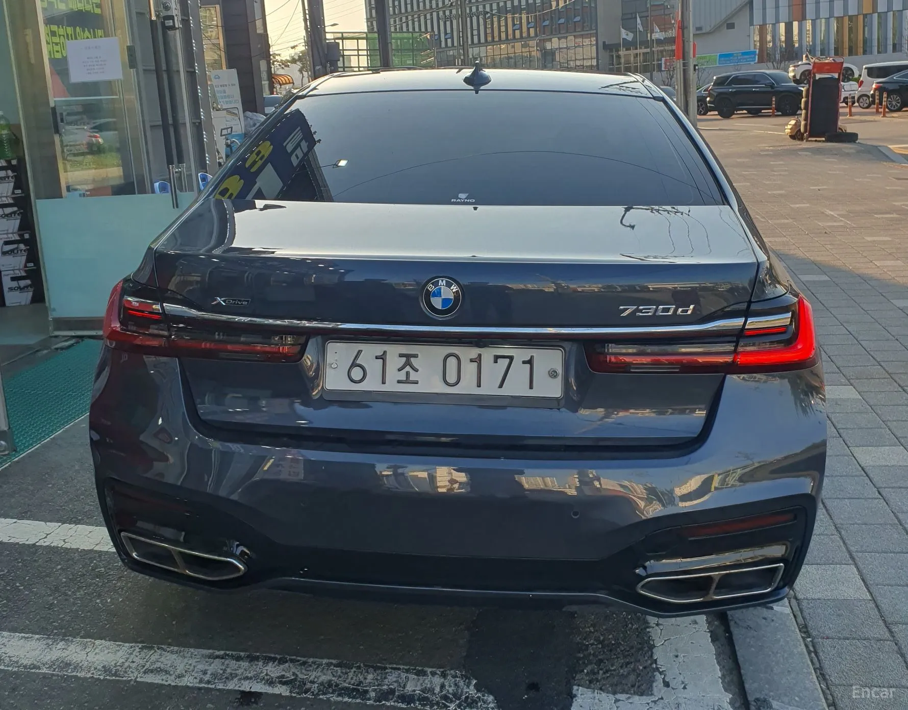 BMW 7 Series (G11) превью 3