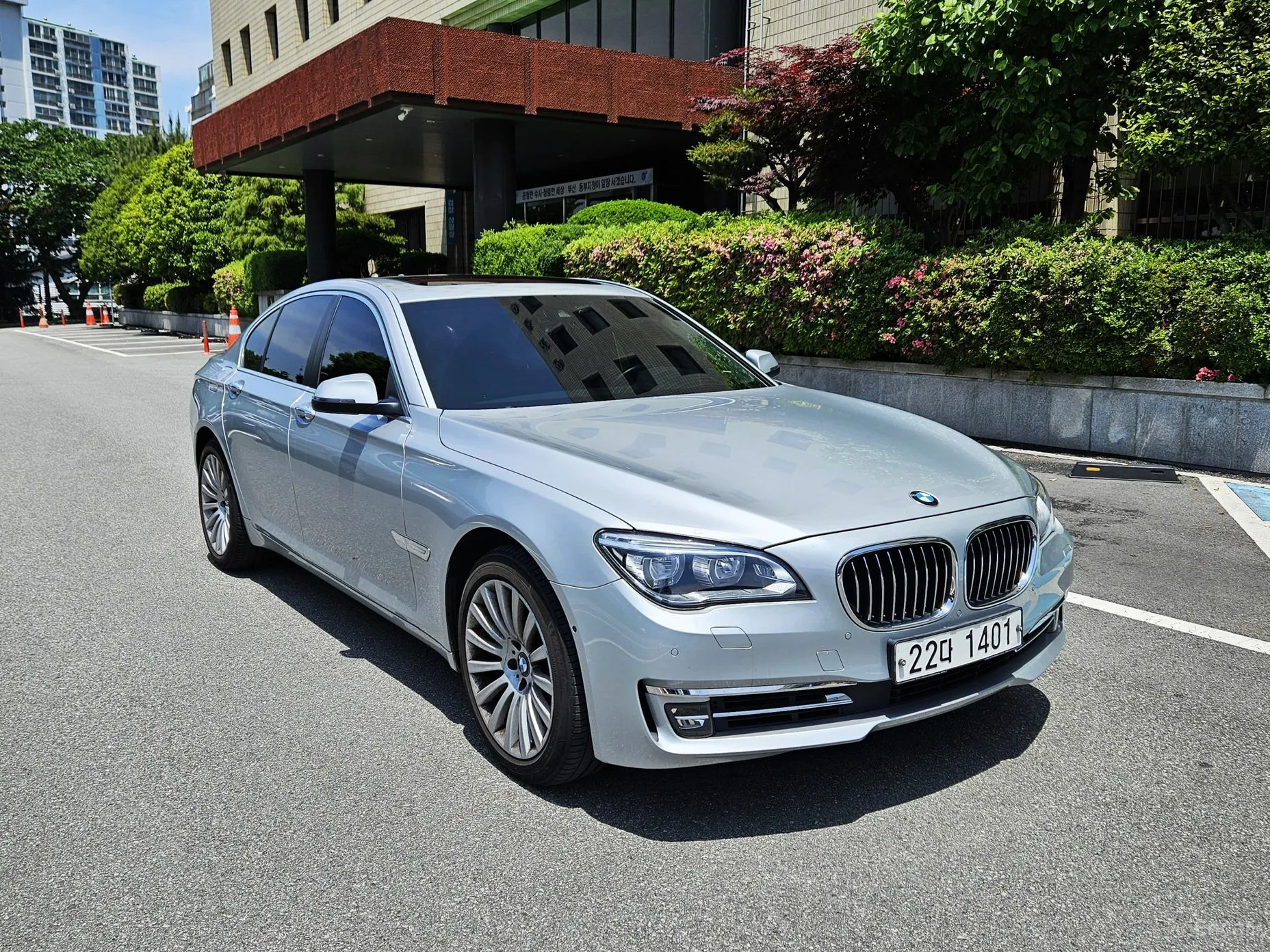 BMW 7 Series (F01) превью 2