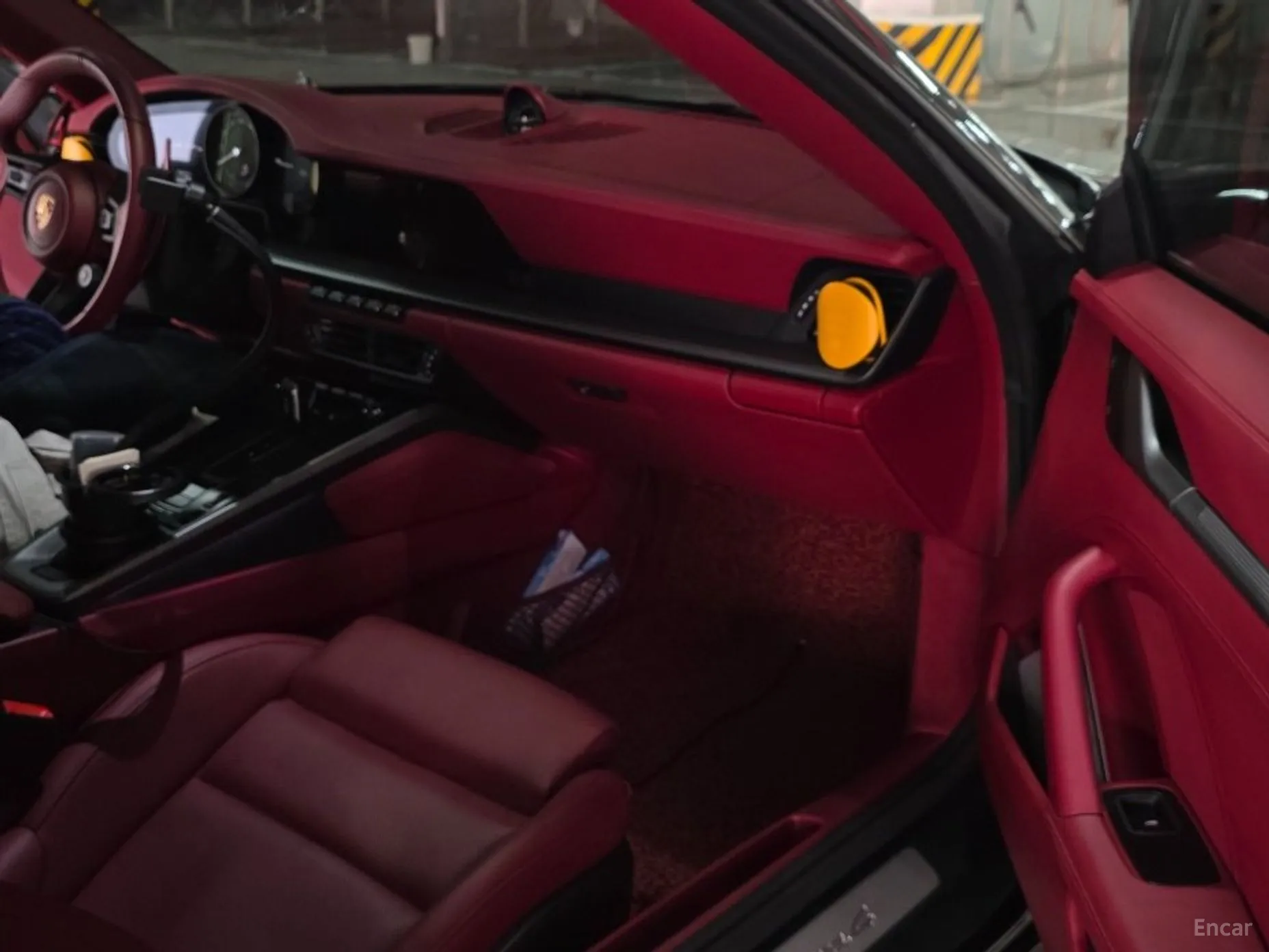 Porsche 911 (992) превью 4