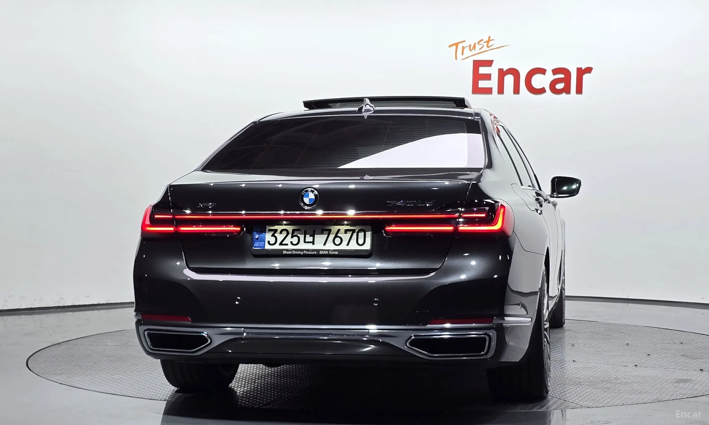 BMW 7 Series (G11) превью 3