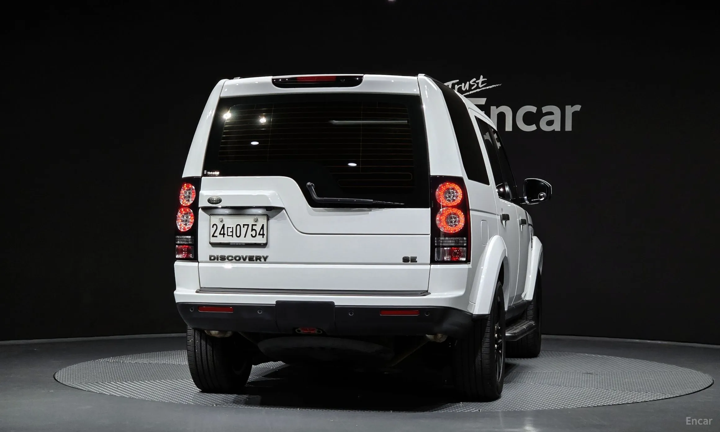 Land Rover Discovery 4 превью 3