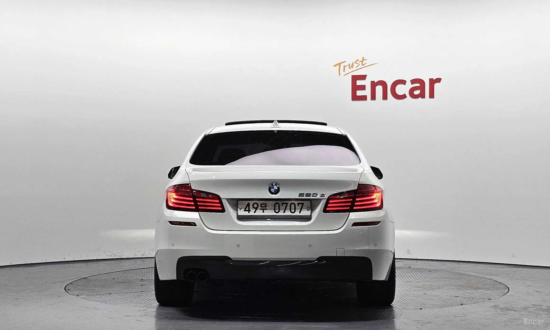 BMW 5 Series (F10) превью 3