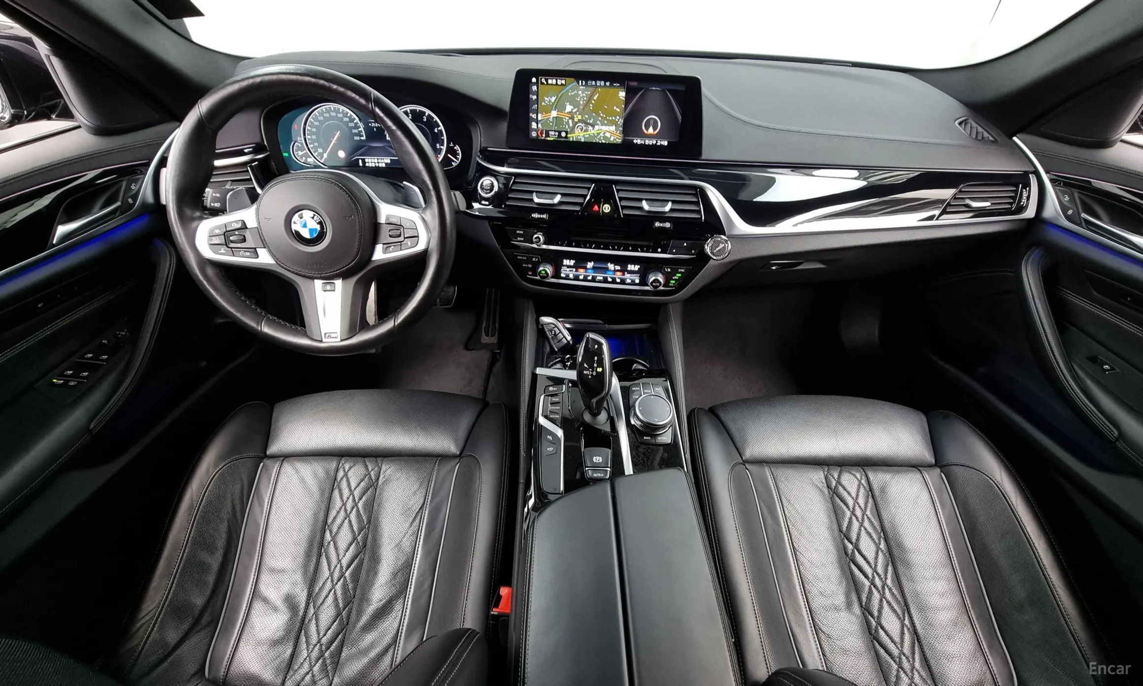 BMW 5 Series (G30) превью 4