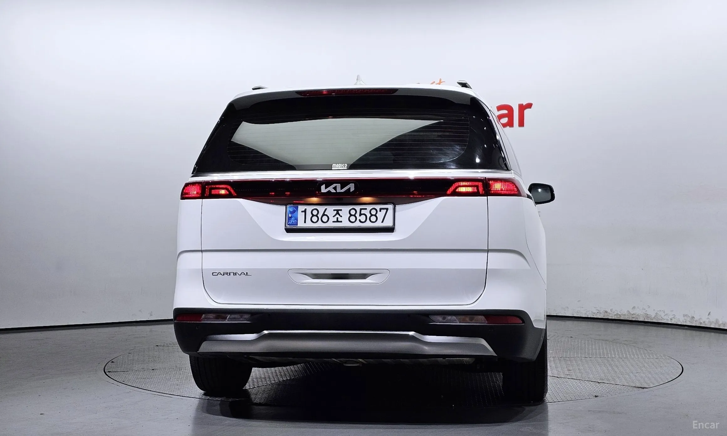 Kia Carnival Gen 4 превью 3