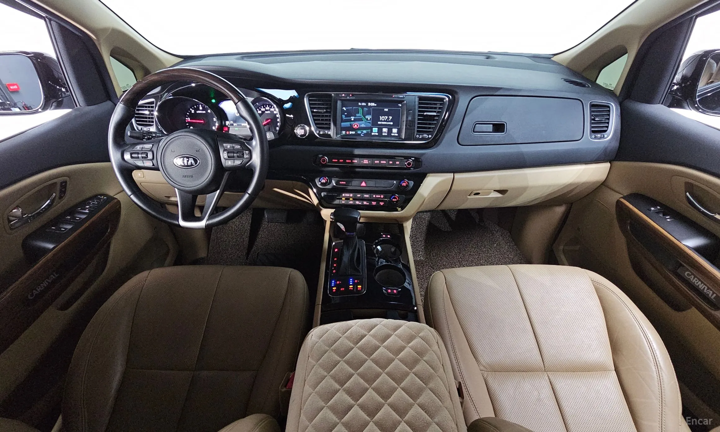 Kia Carnival превью 4