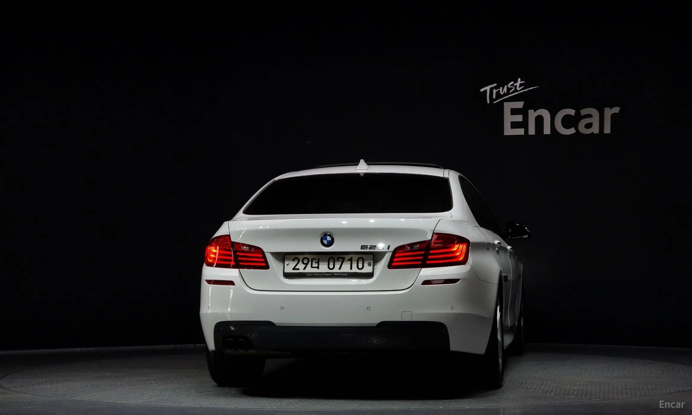 BMW 5 Series (F10) превью 3