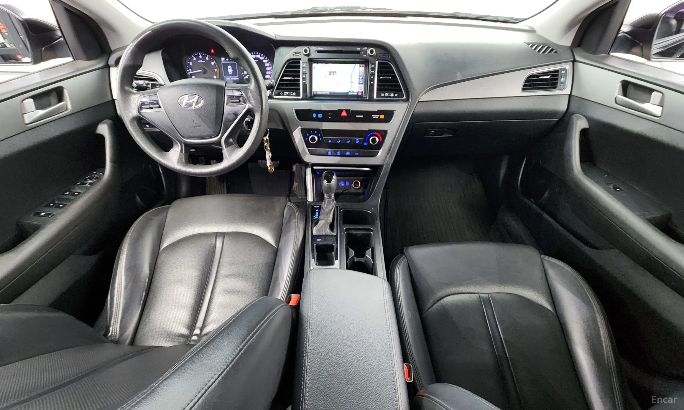 Hyundai LF Sonata превью 4