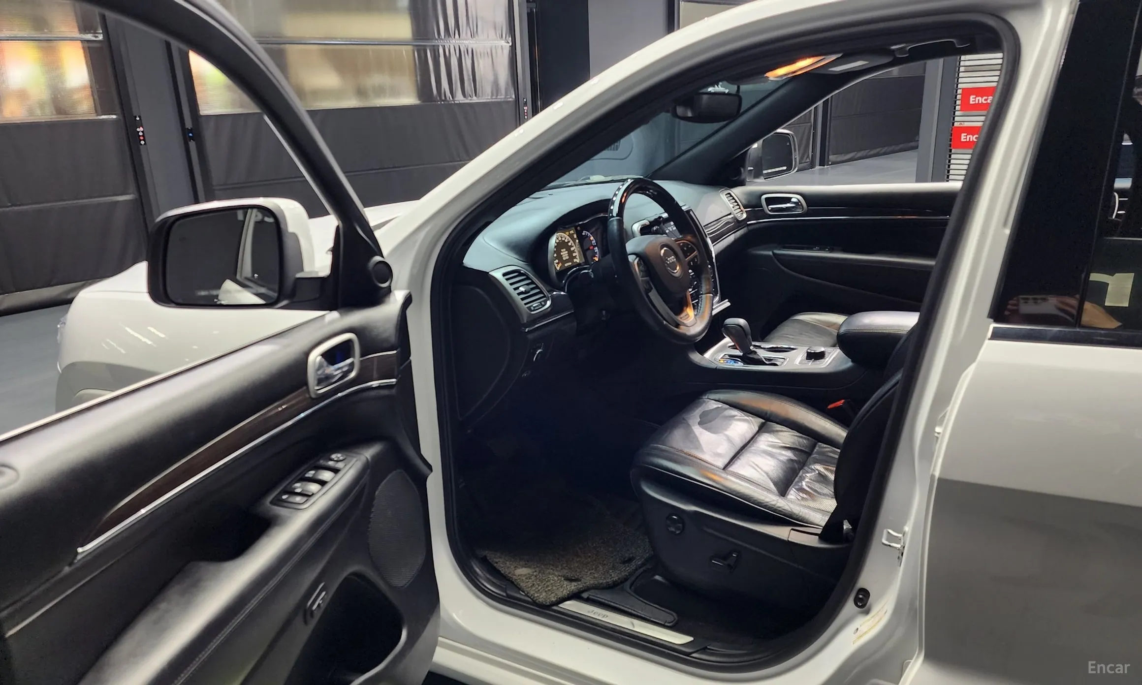 Jeep Grand Cherokee превью 10
