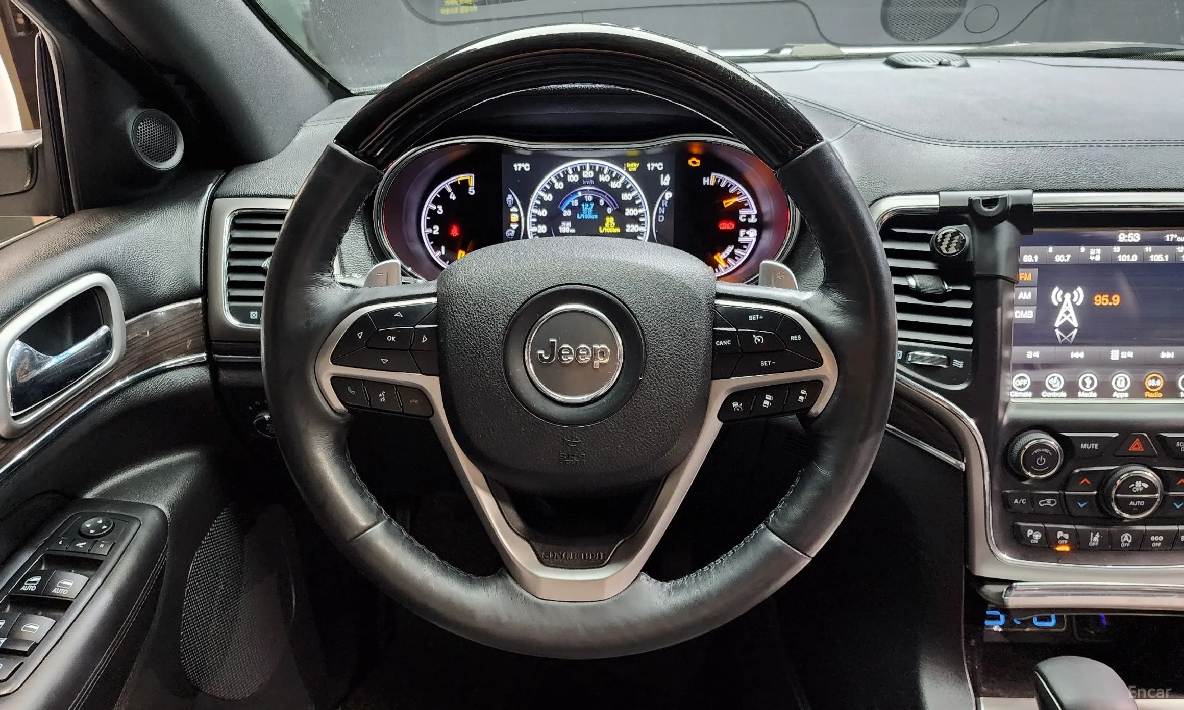 Jeep Grand Cherokee превью 13
