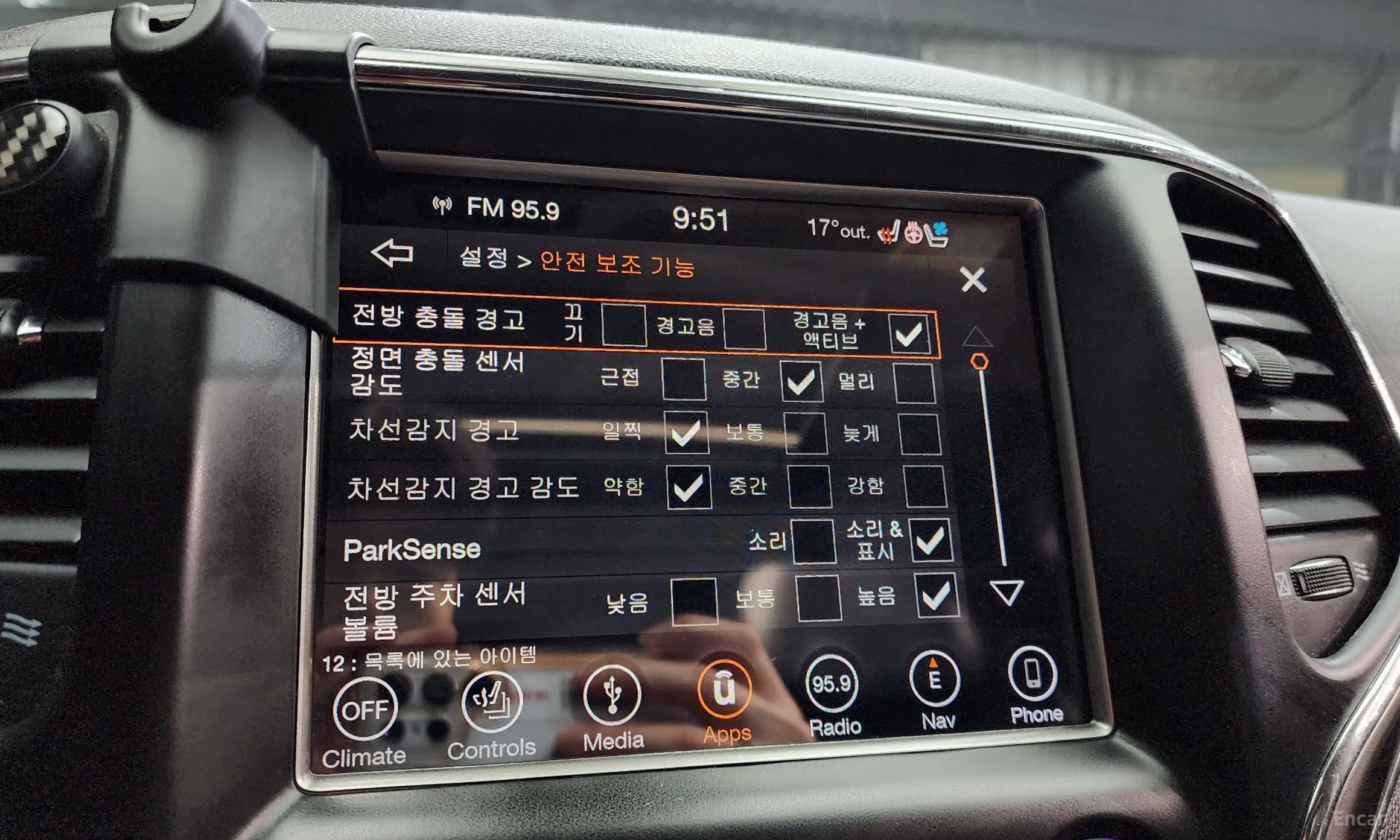 Jeep Grand Cherokee превью 16
