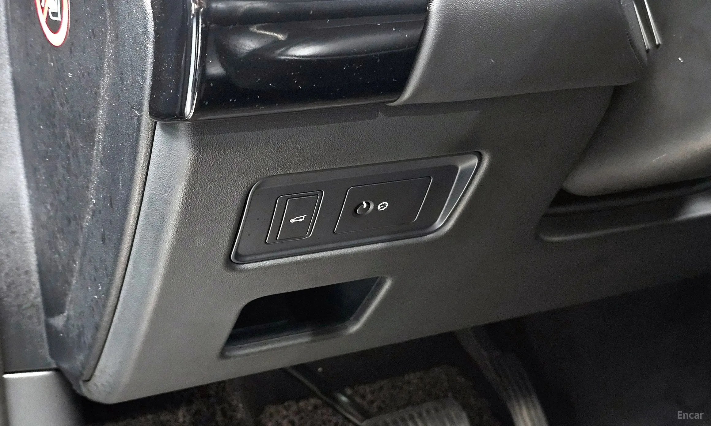 Land Rover Discovery 5 превью 15