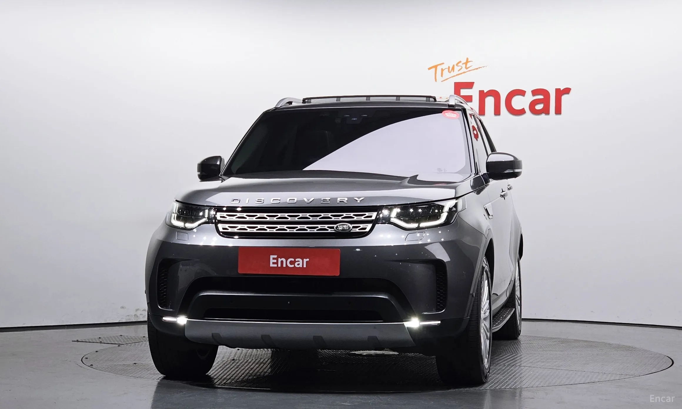 Land Rover Discovery 5 превью 3
