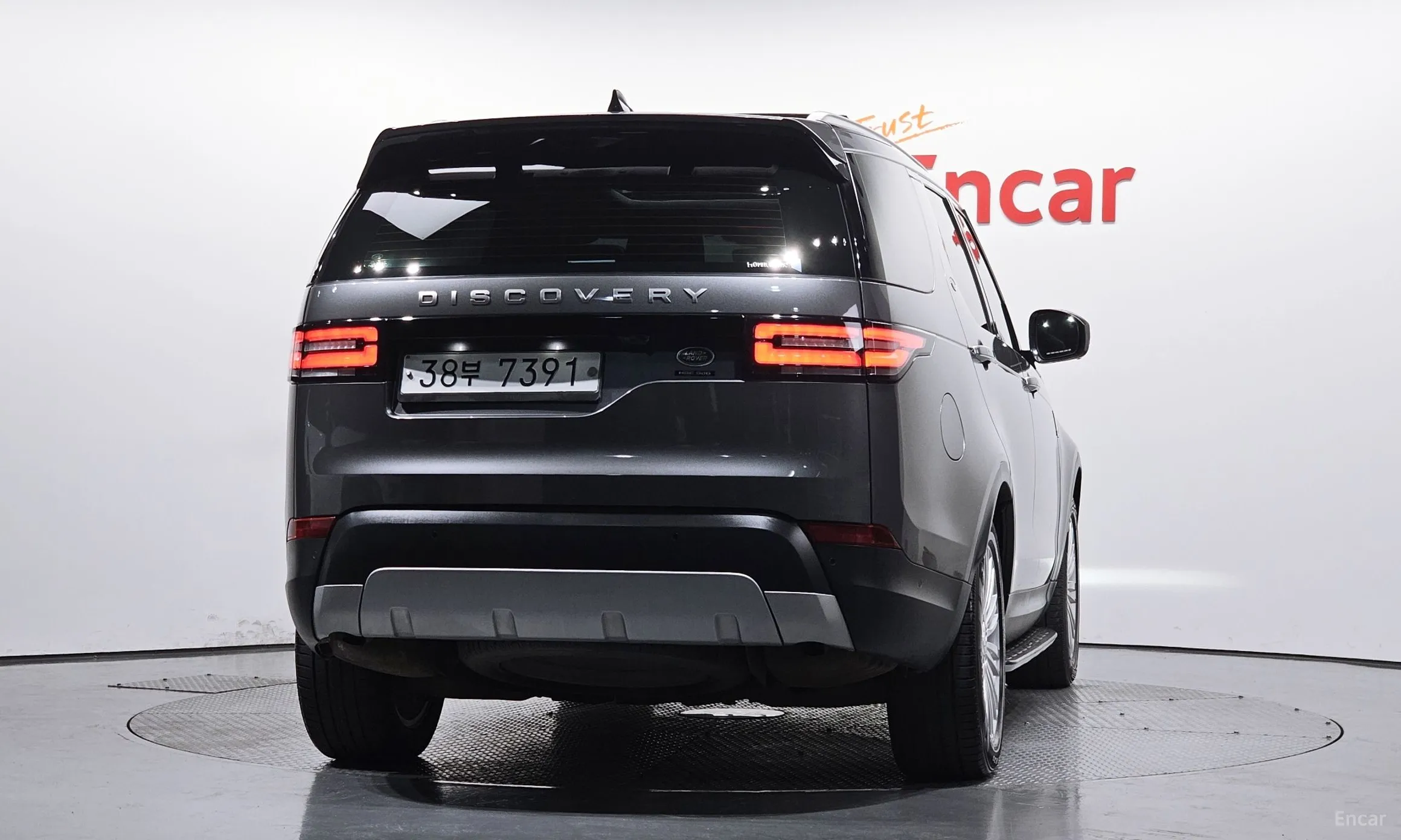 Land Rover Discovery 5 превью 4