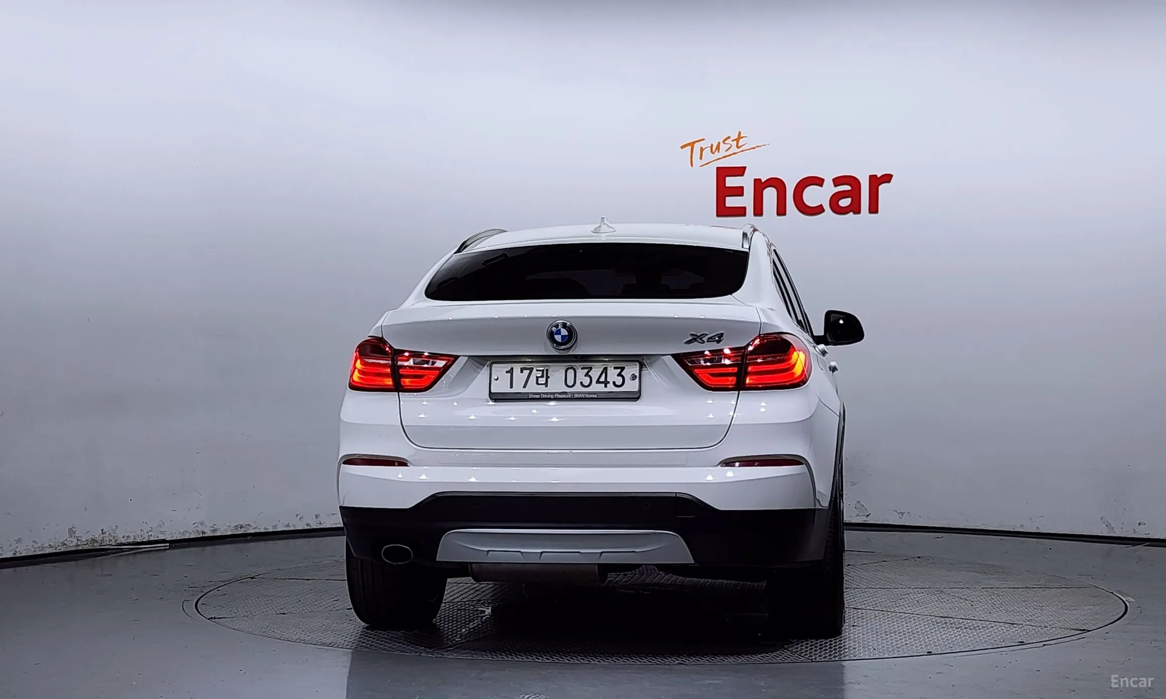 BMW X4 (F26) превью 3