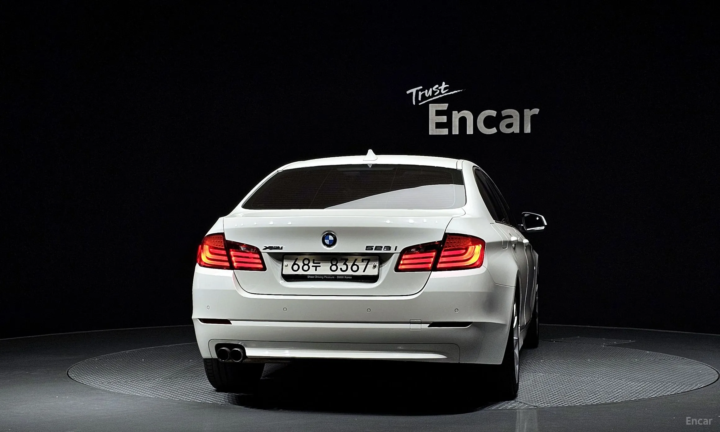 BMW 5 Series (F10) превью 3