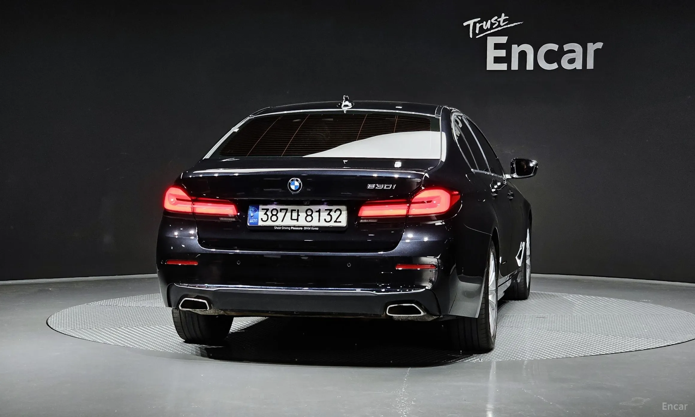 BMW 5 Series (G30) превью 3