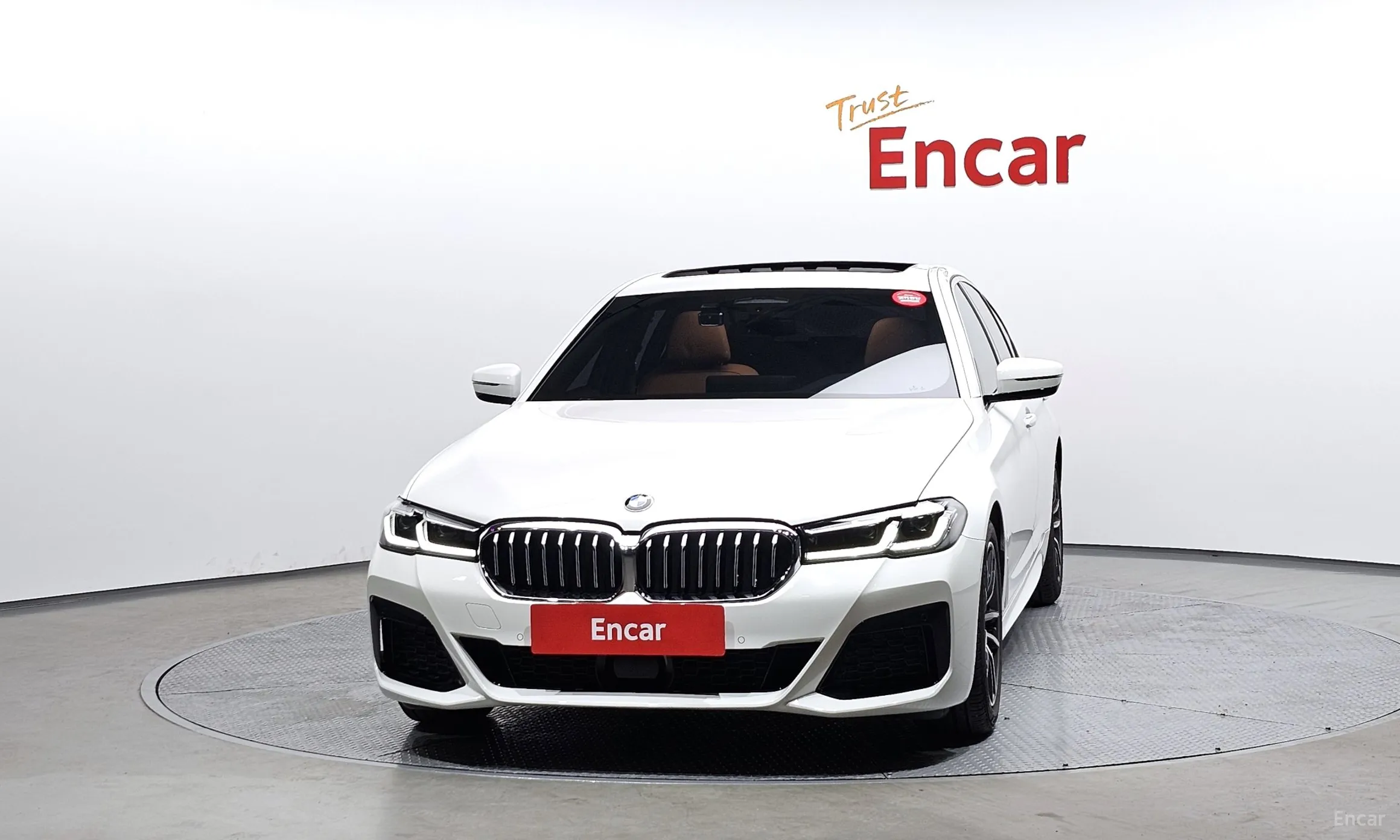 BMW 5 Series (G30) превью 2