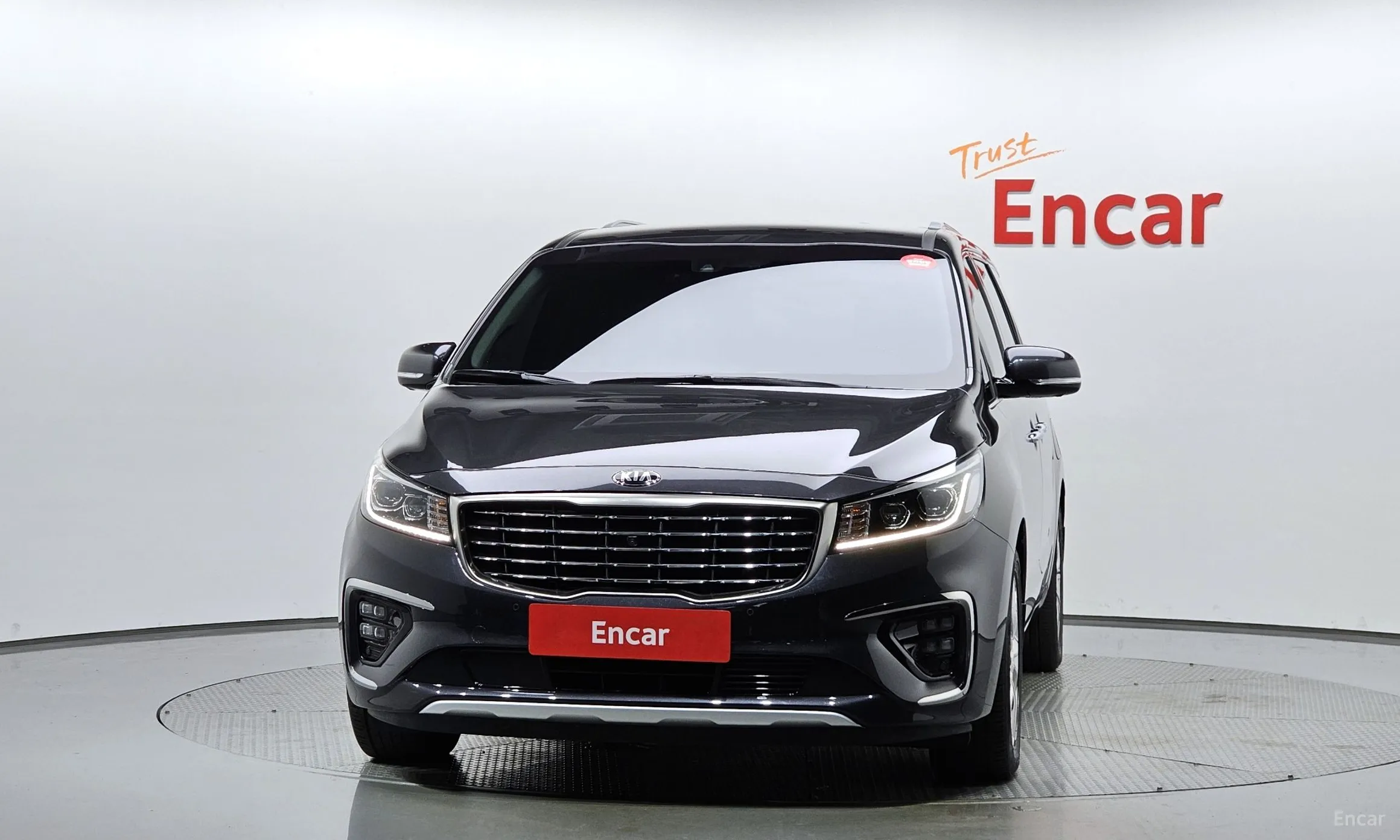 Kia Carnival превью 2