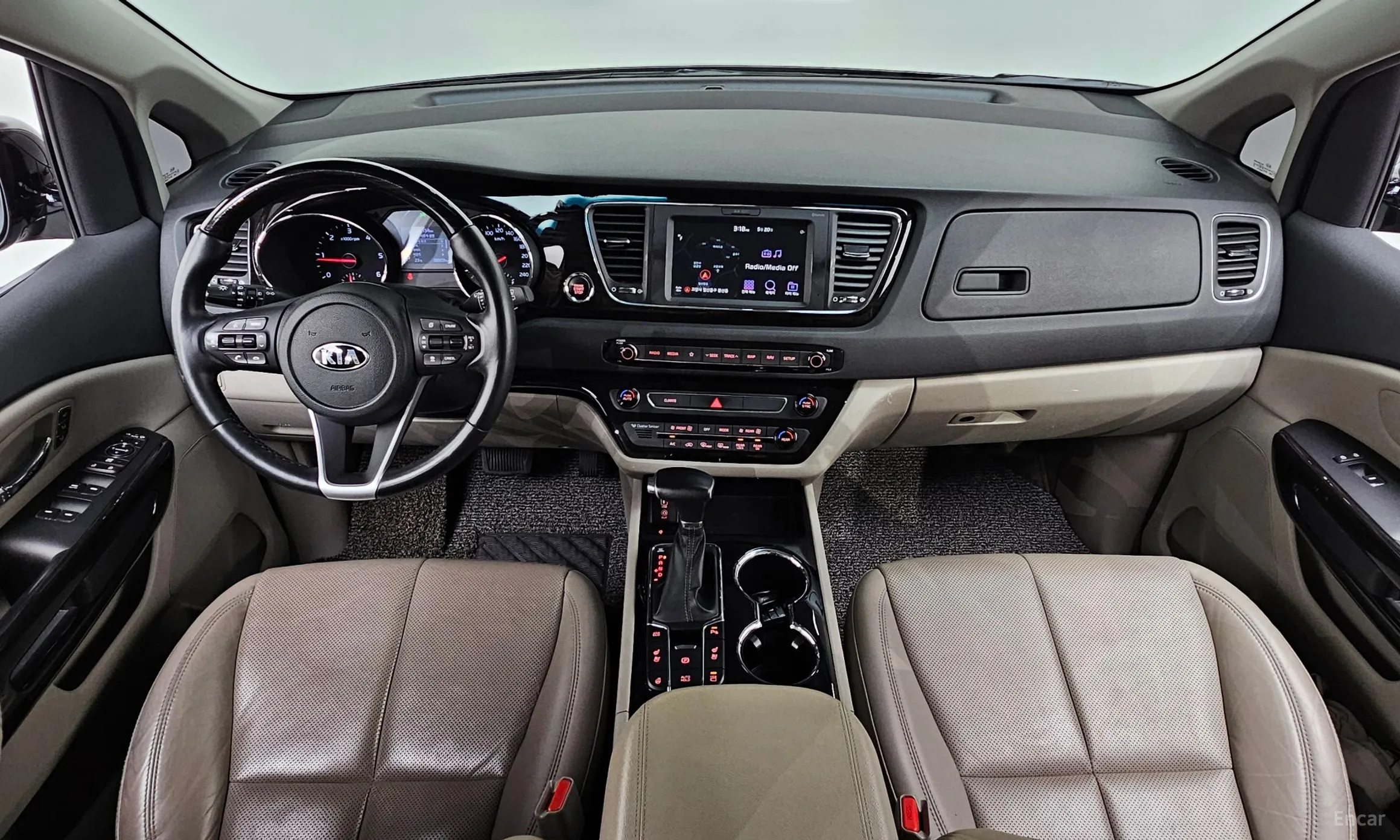 Kia Carnival превью 4