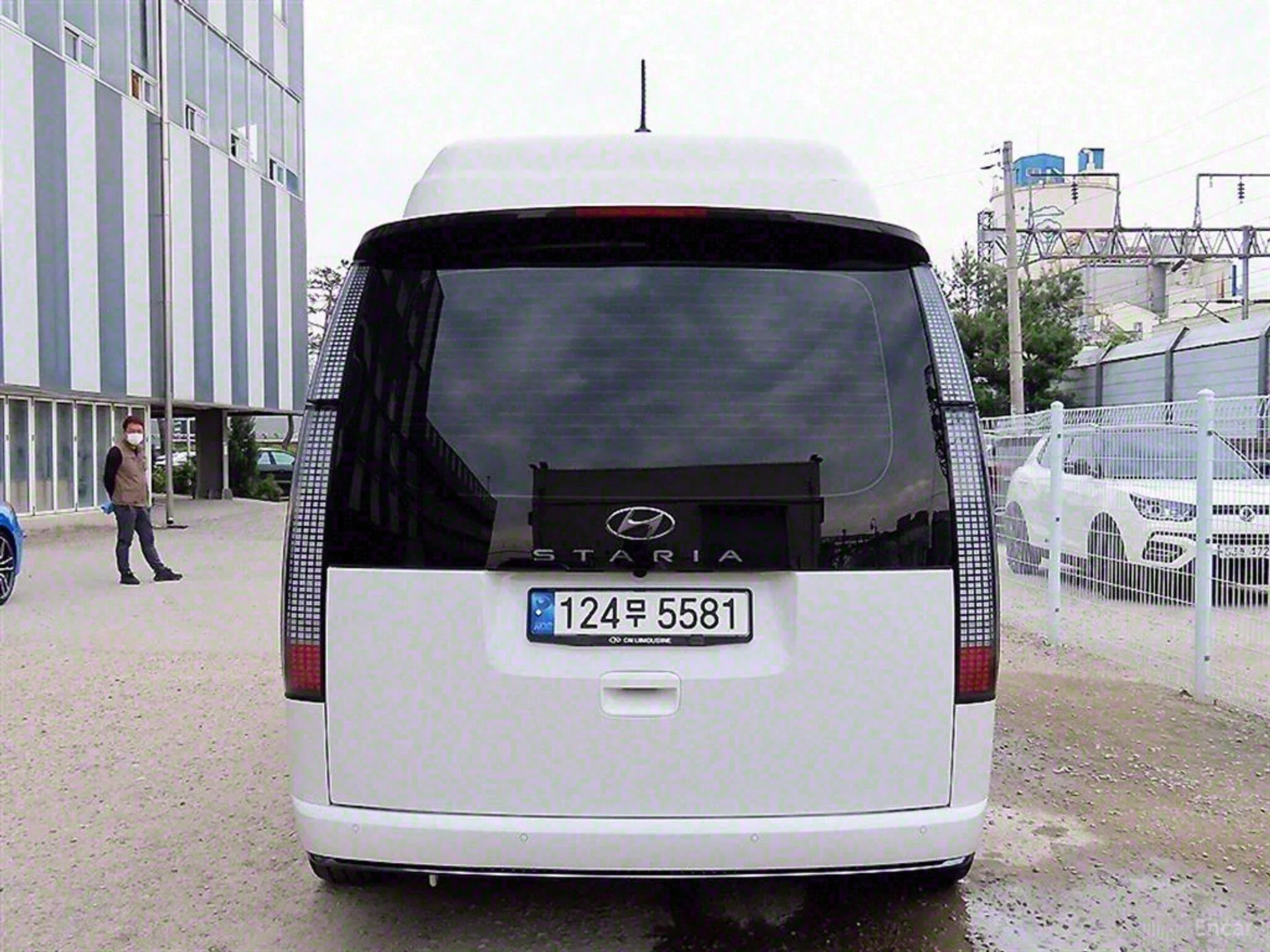 Hyundai Staria превью 3