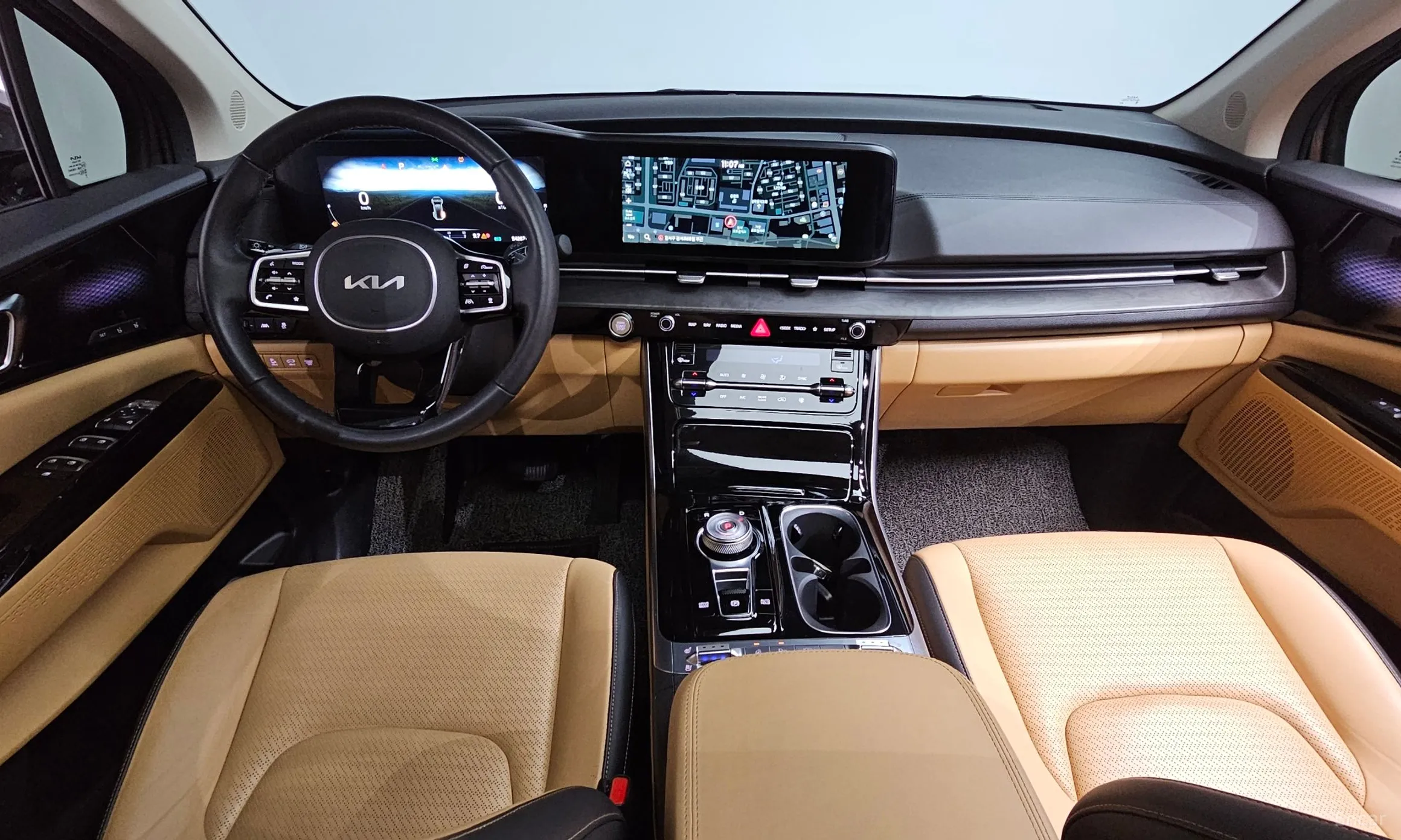 Kia Carnival Gen 4 превью 4