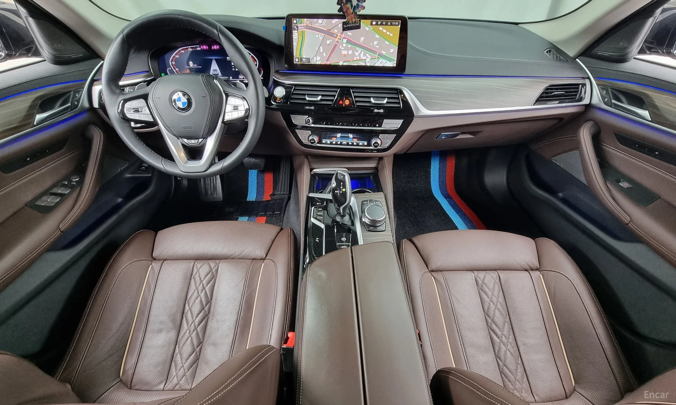 BMW 5 Series (G30) превью 4