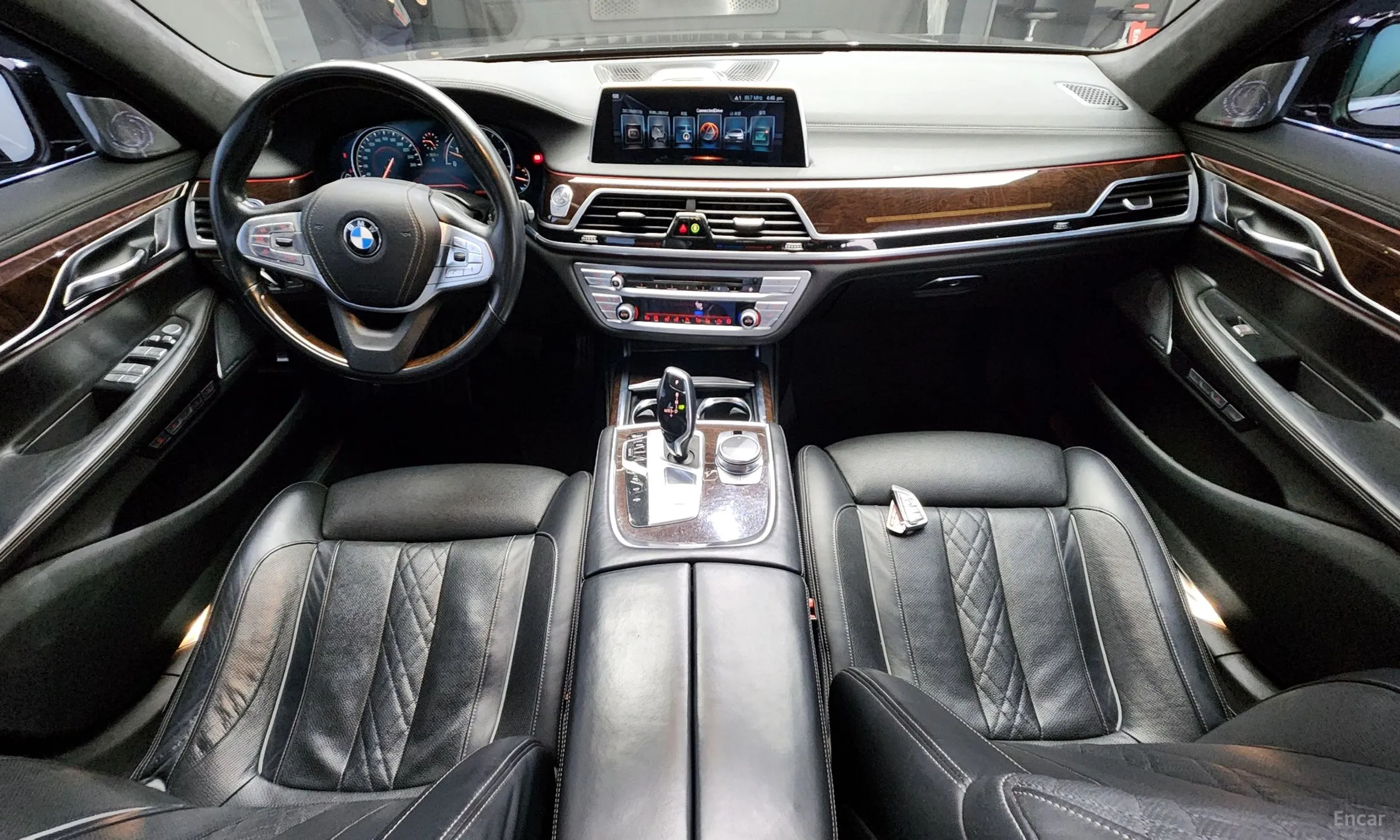 BMW 7 Series (G11) превью 4