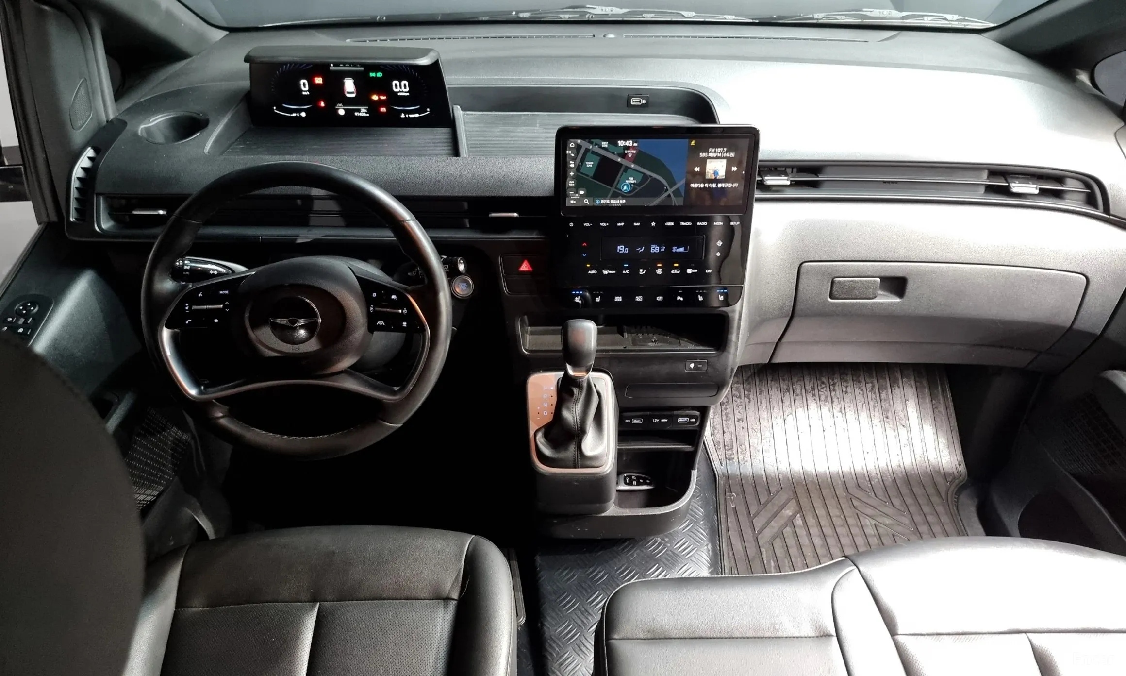 Hyundai Staria превью 4