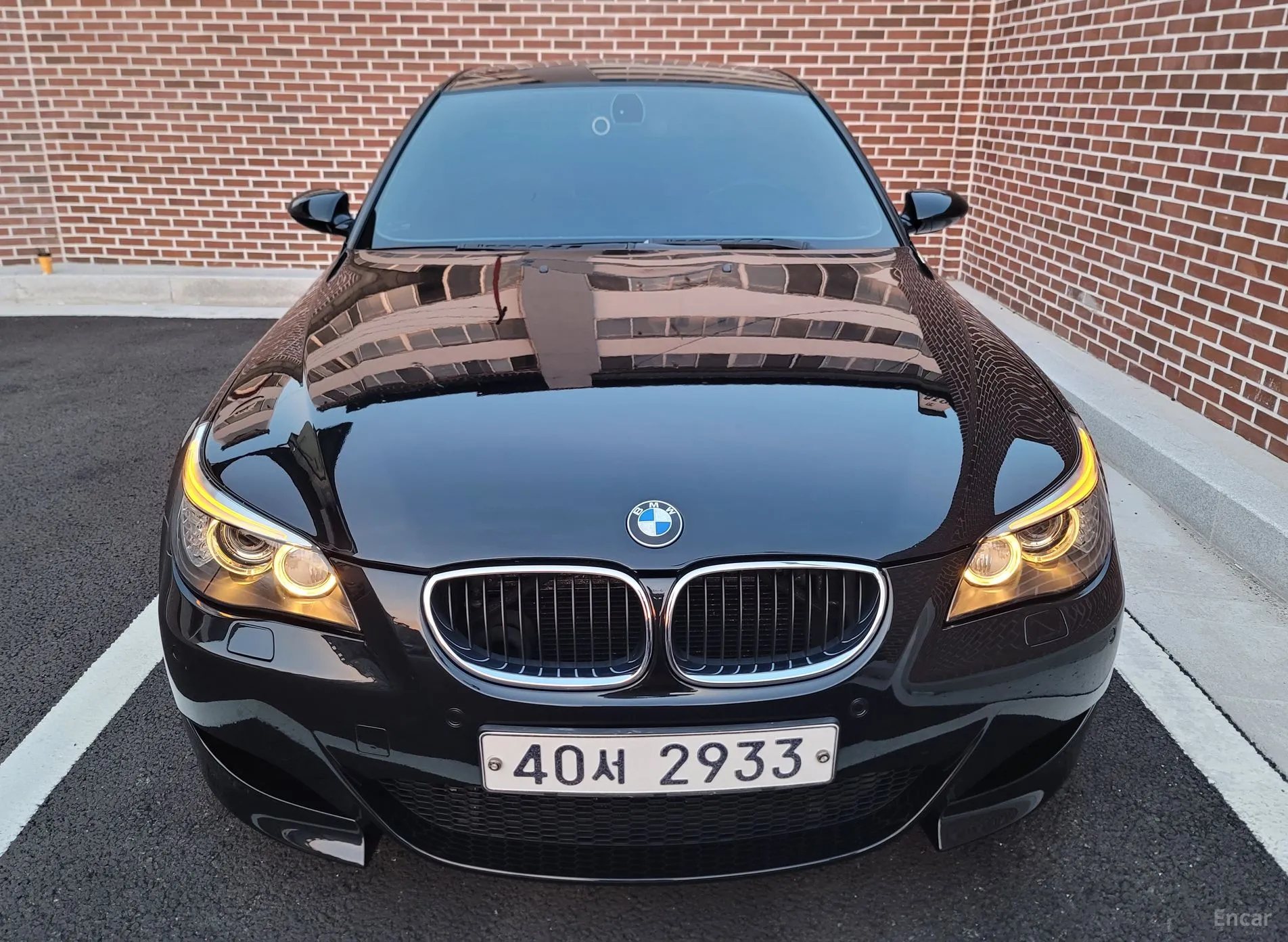 BMW M5 (E60)